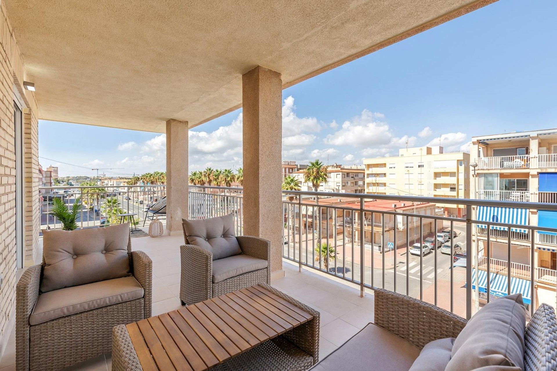 D'occasion - Appartement -
Torrevieja - Playa de los Naufragos