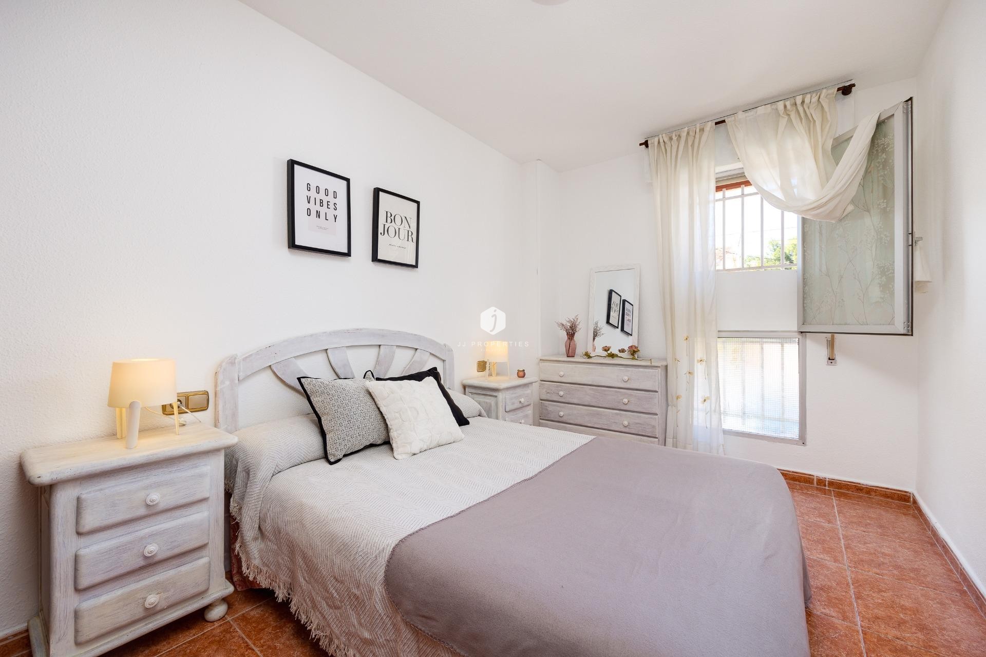 D'occasion - Appartement -
Torrevieja - Playa de los Naufragos