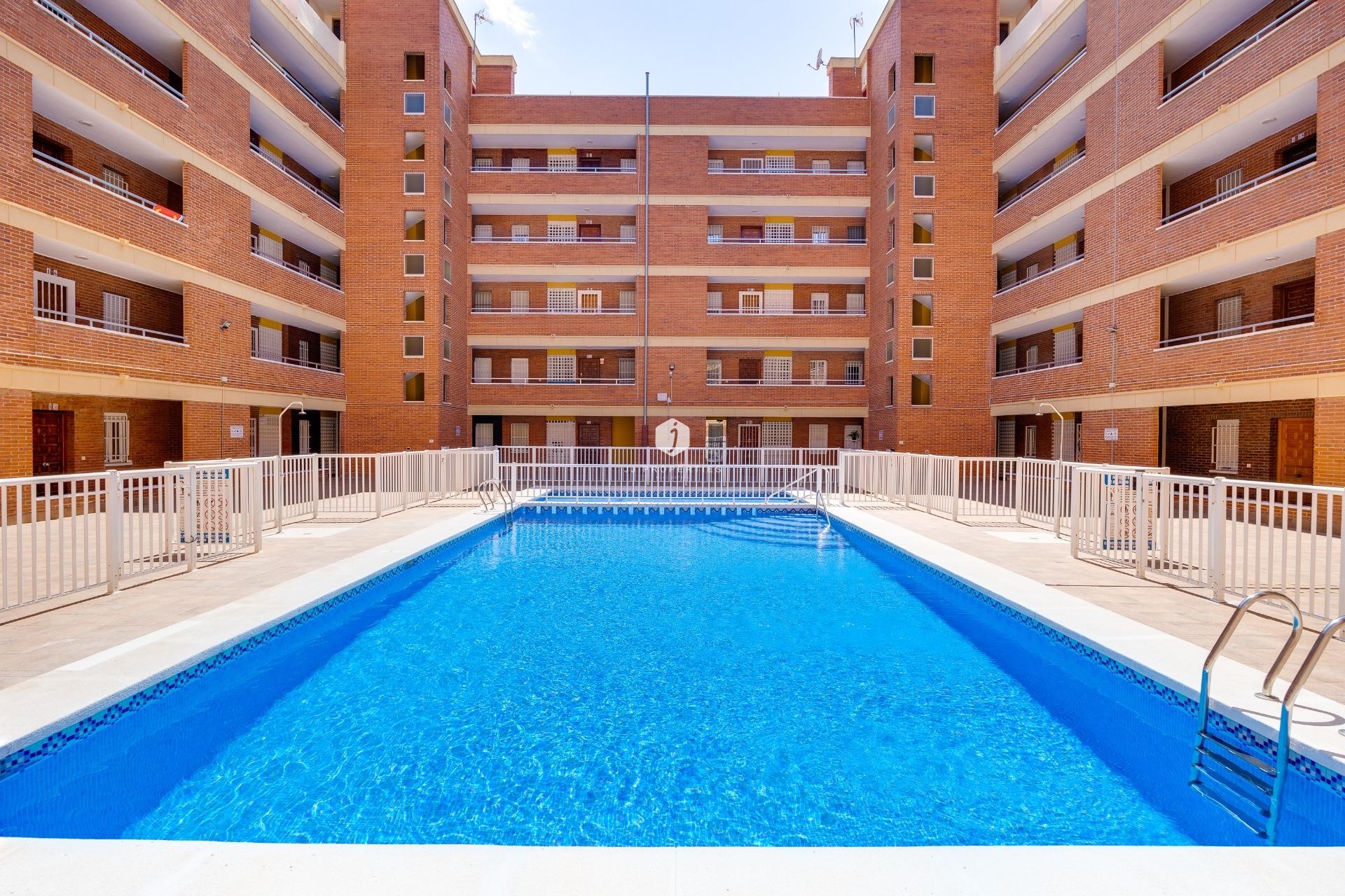 D'occasion - Appartement -
Torrevieja - Playa de los Naufragos