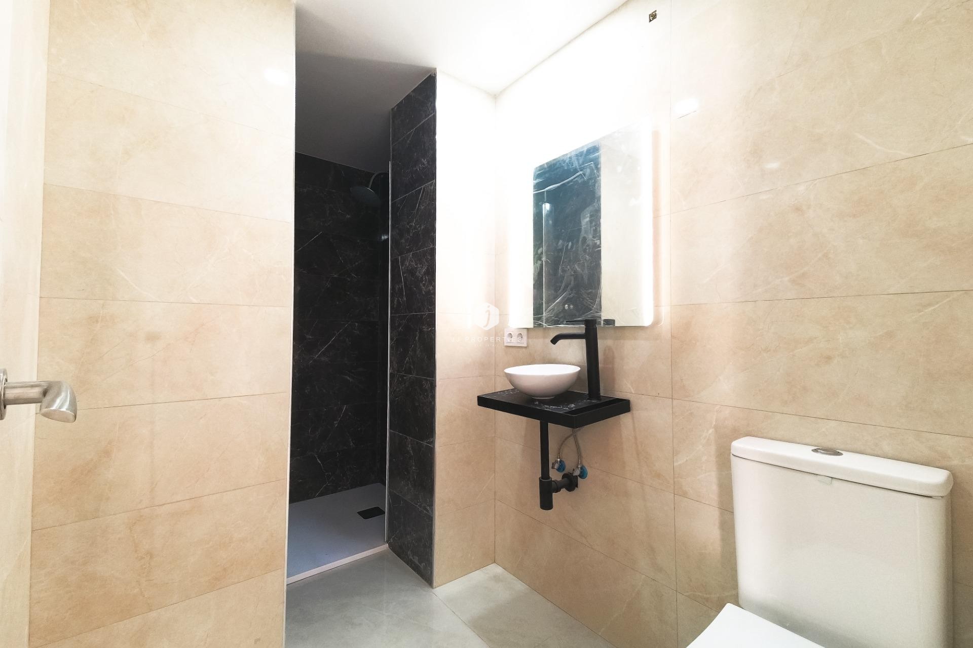 D'occasion - Appartement -
Torrevieja - Playa de los Naufragos