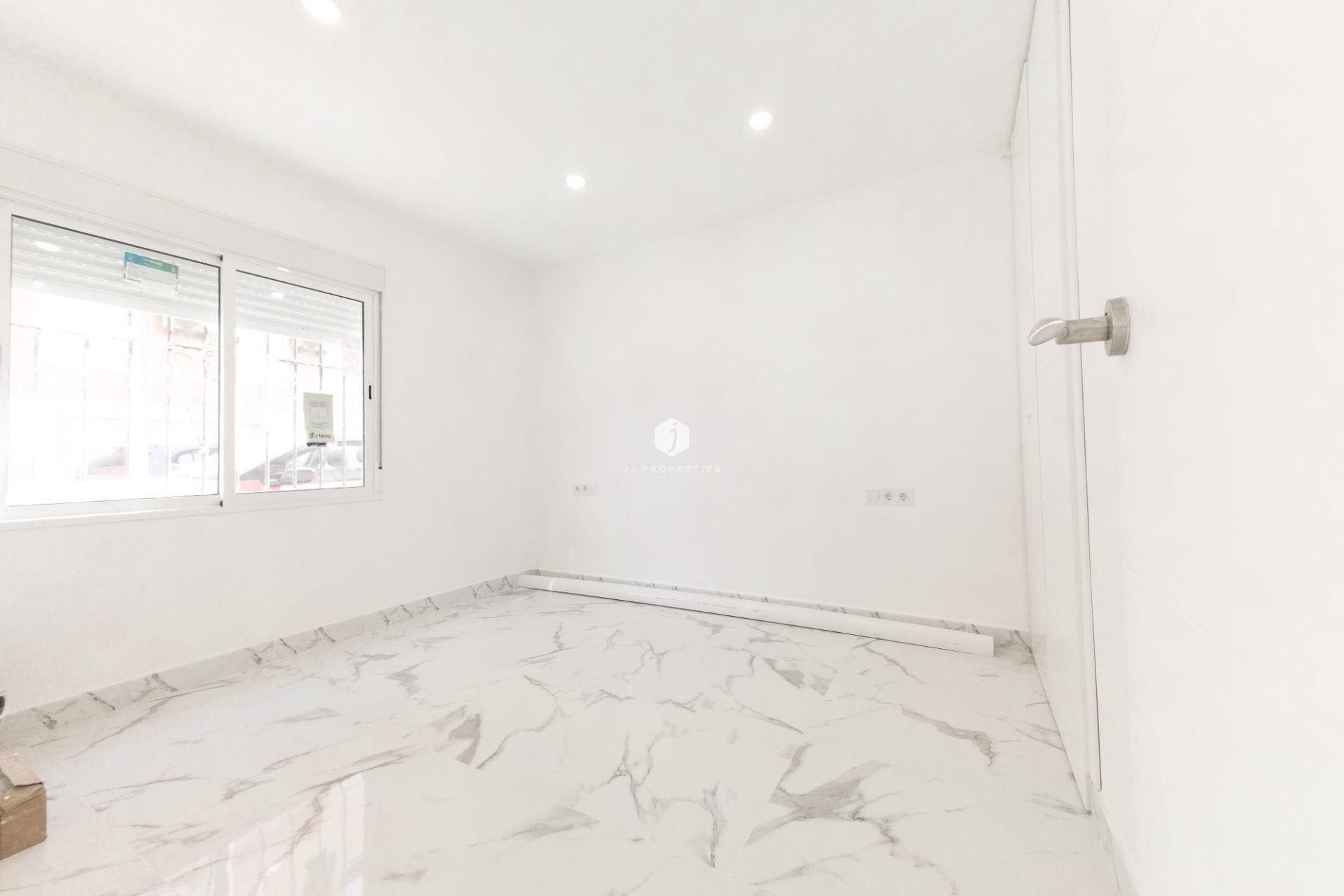 D'occasion - Appartement -
Torrevieja - Playa de los Naufragos