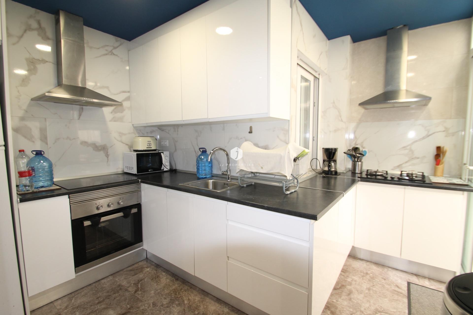 D'occasion - Appartement -
Torrevieja - Playa de los Naufragos