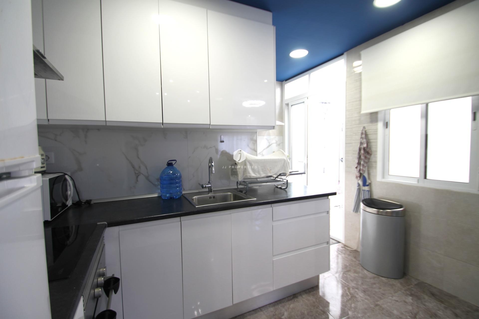 D'occasion - Appartement -
Torrevieja - Playa de los Naufragos