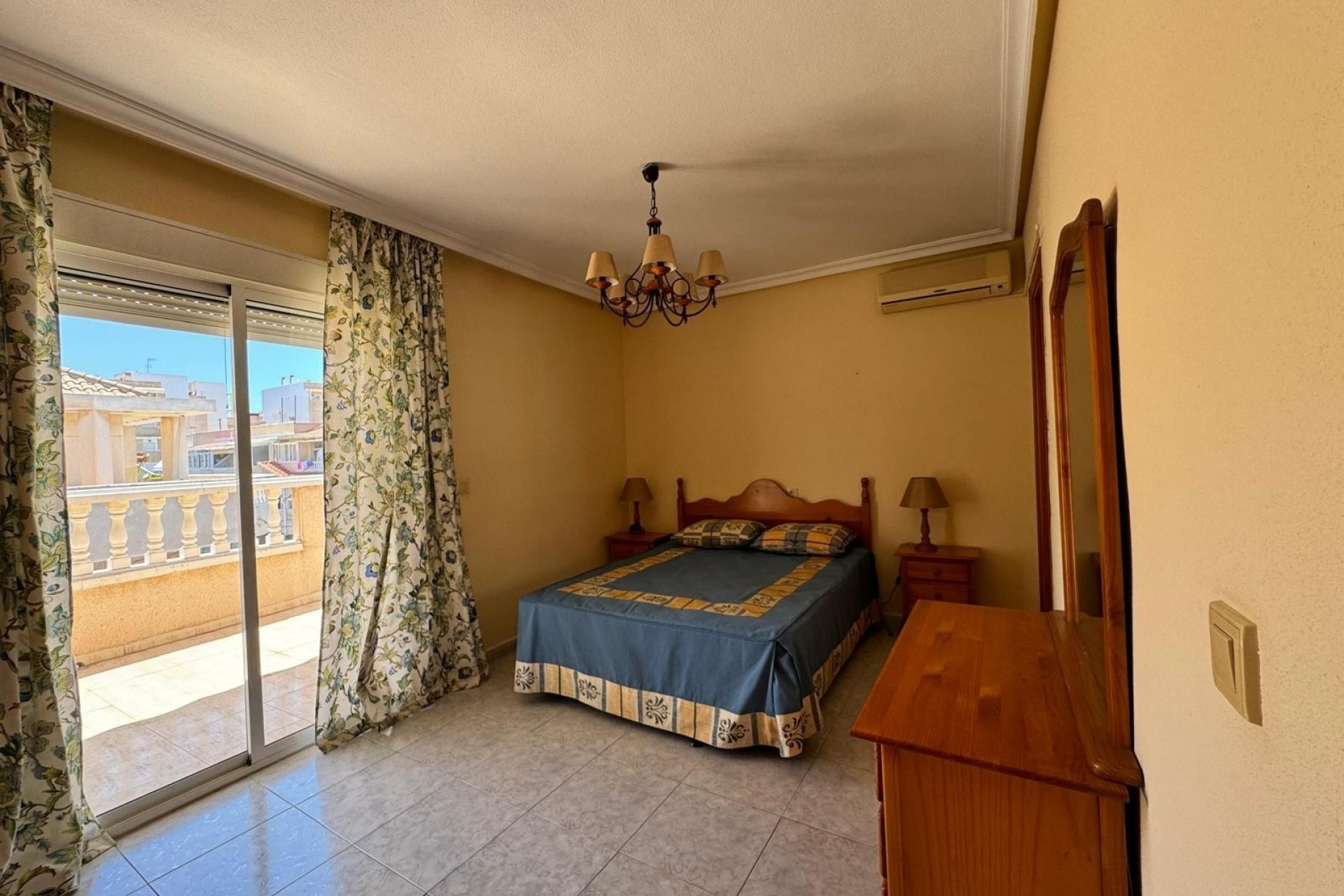 D'occasion - Appartement -
Torrevieja - Playa del cura