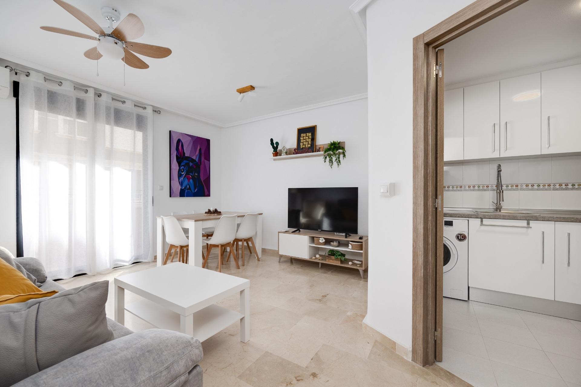 D'occasion - Appartement -
Torrevieja - Playa del Cura