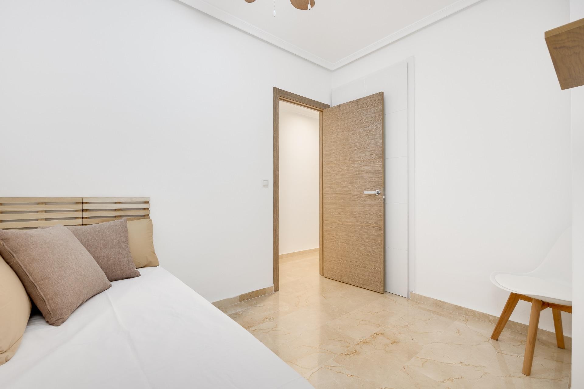 D'occasion - Appartement -
Torrevieja - Playa del Cura