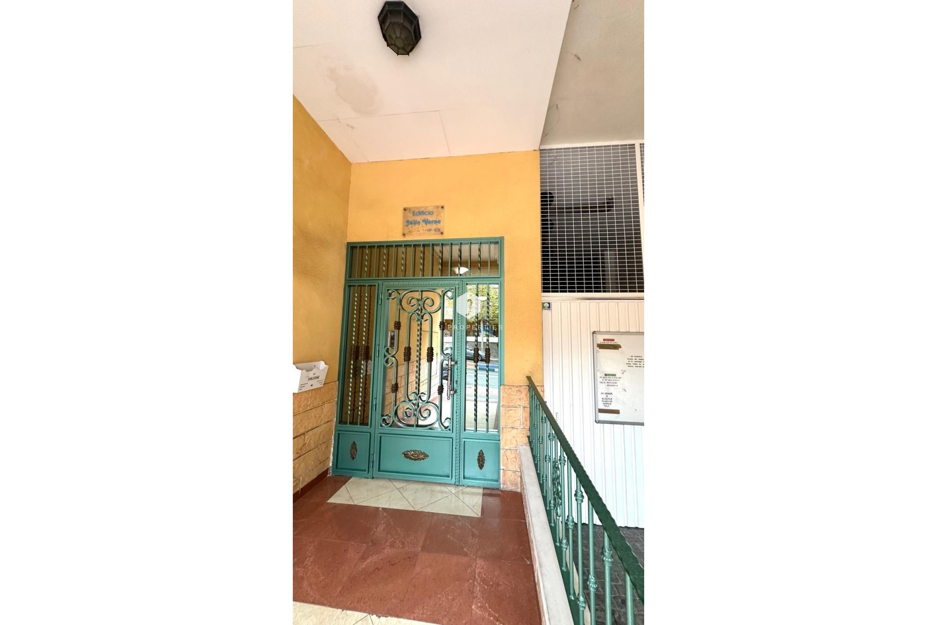 D'occasion - Appartement -
Torrevieja - Playa del Cura