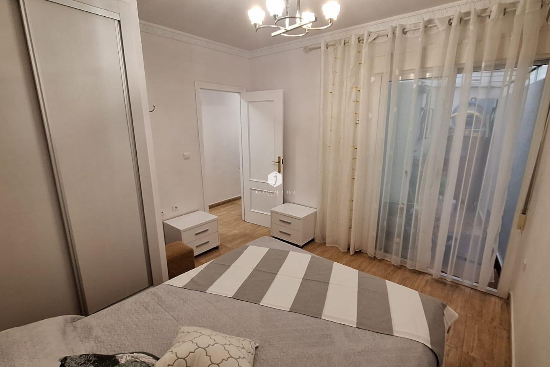 D'occasion - Appartement -
Torrevieja - Playa del Cura