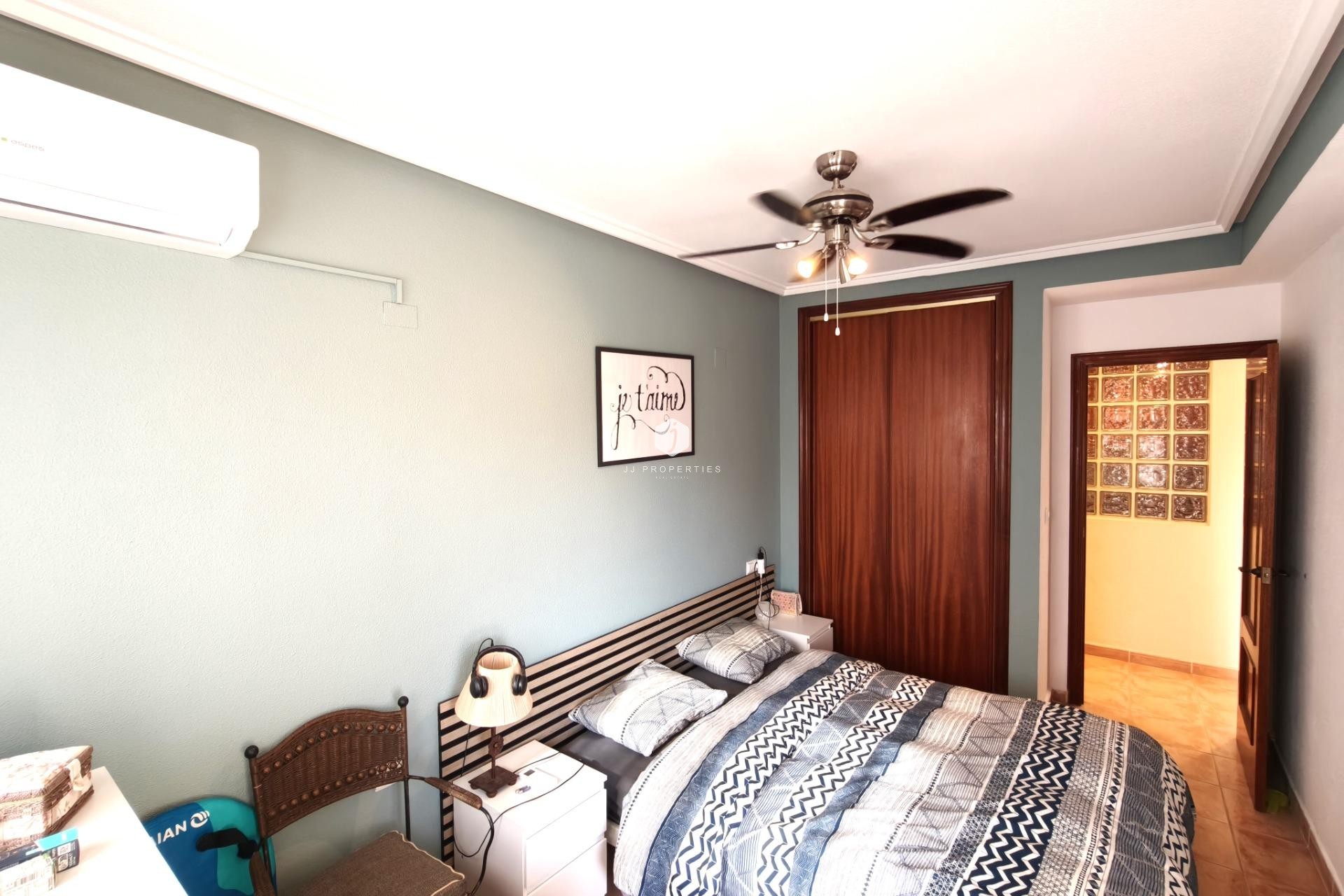 D'occasion - Appartement -
Torrevieja - Playa del Cura