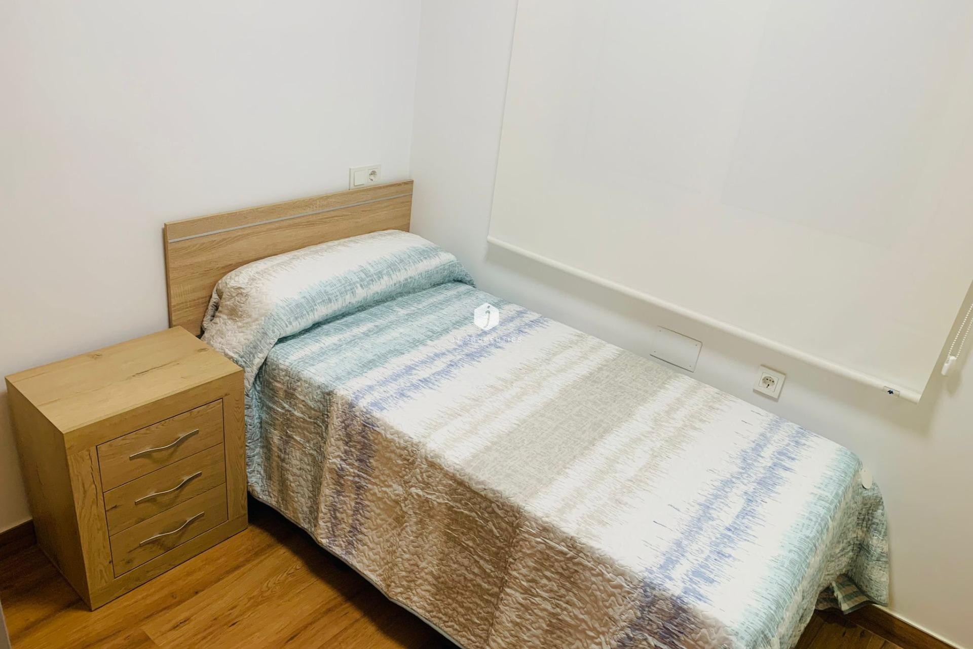 D'occasion - Appartement -
Torrevieja - Playa del Cura