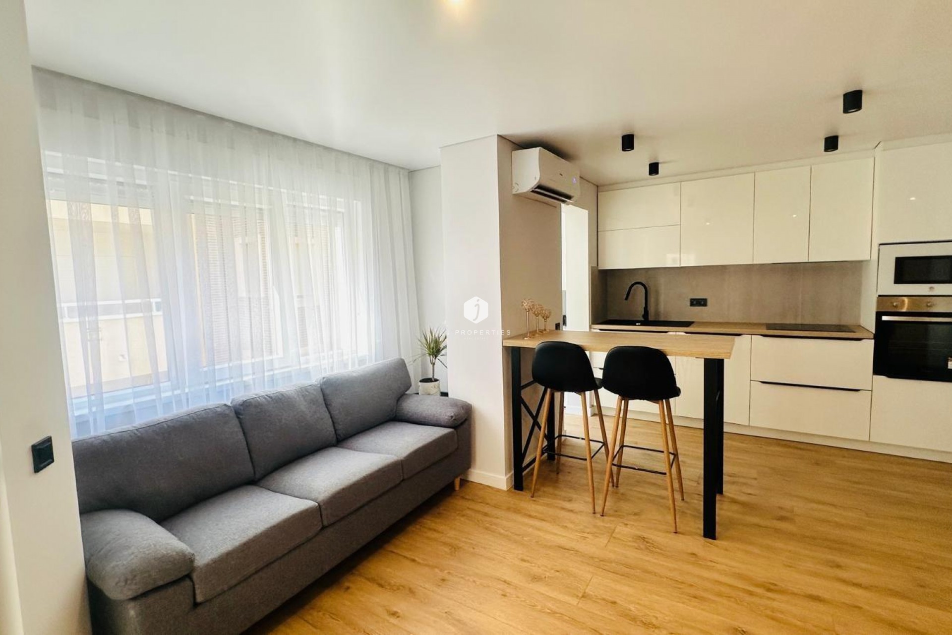 D'occasion - Appartement -
Torrevieja - Playa del Cura