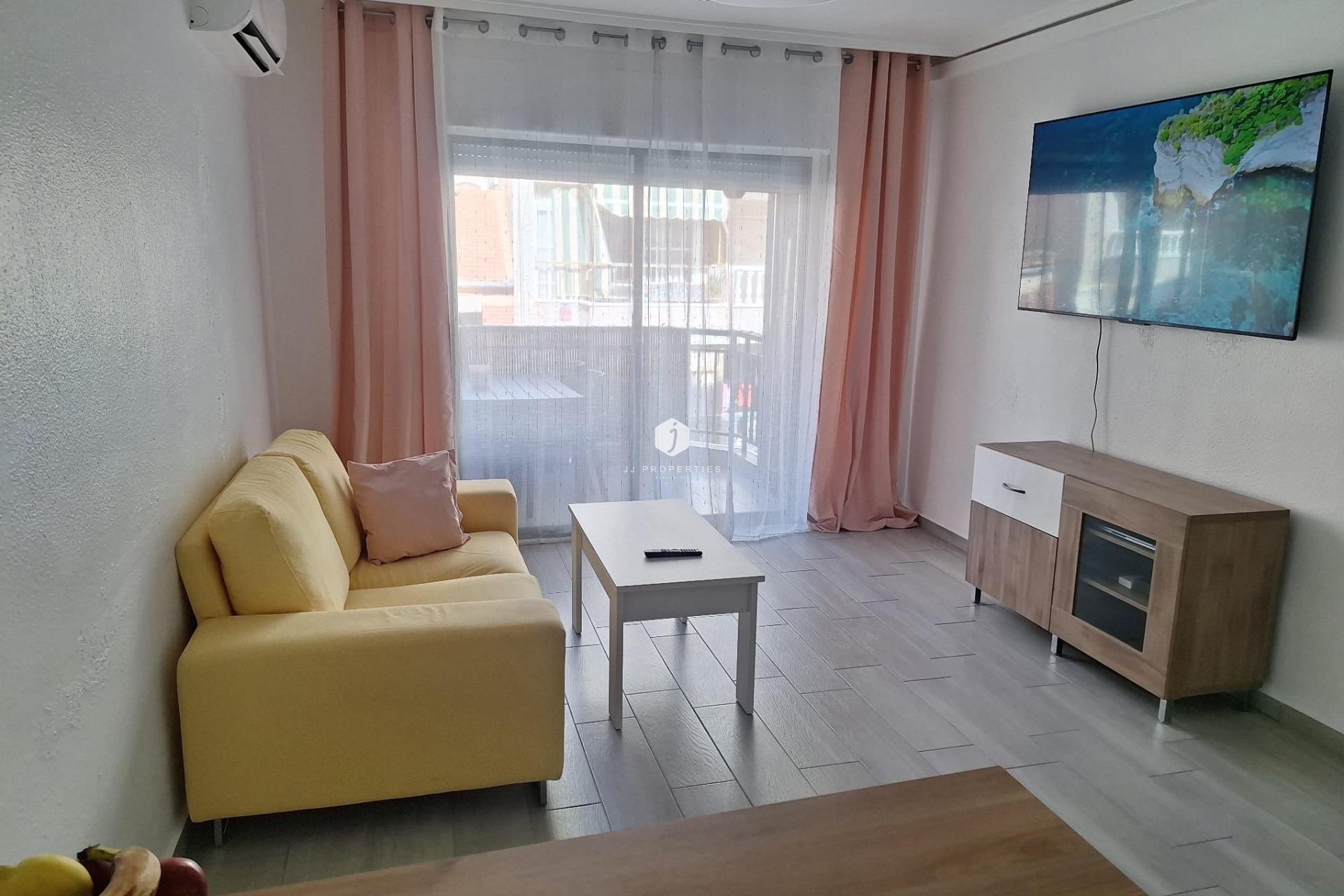 D'occasion - Appartement -
Torrevieja - Playa del Cura