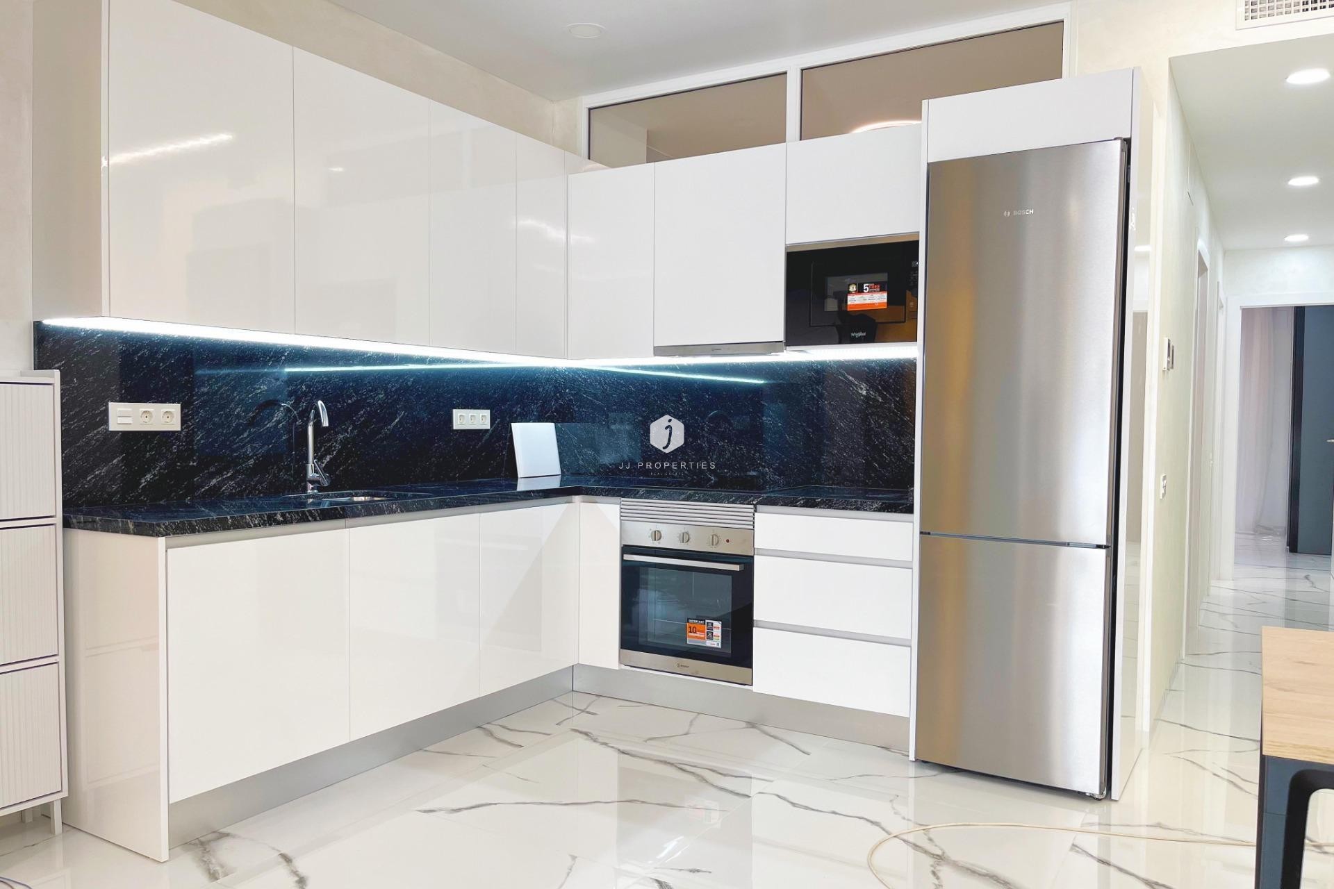 D'occasion - Appartement -
Torrevieja - Playa del Cura