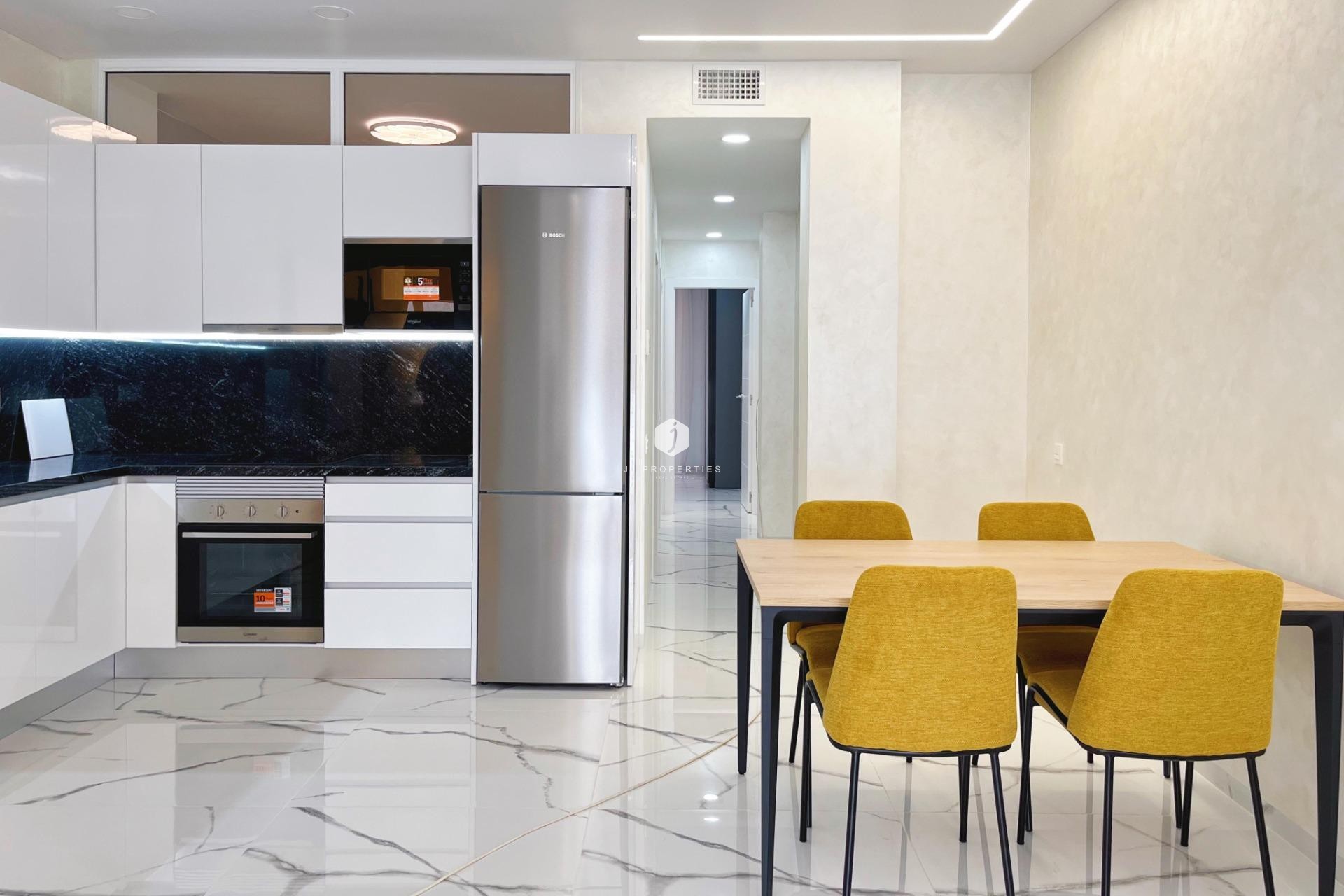 D'occasion - Appartement -
Torrevieja - Playa del Cura