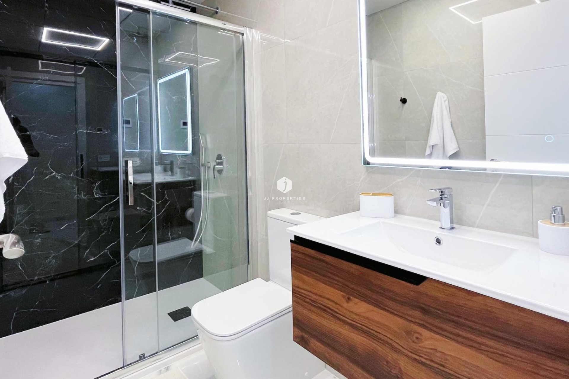 D'occasion - Appartement -
Torrevieja - Playa del Cura