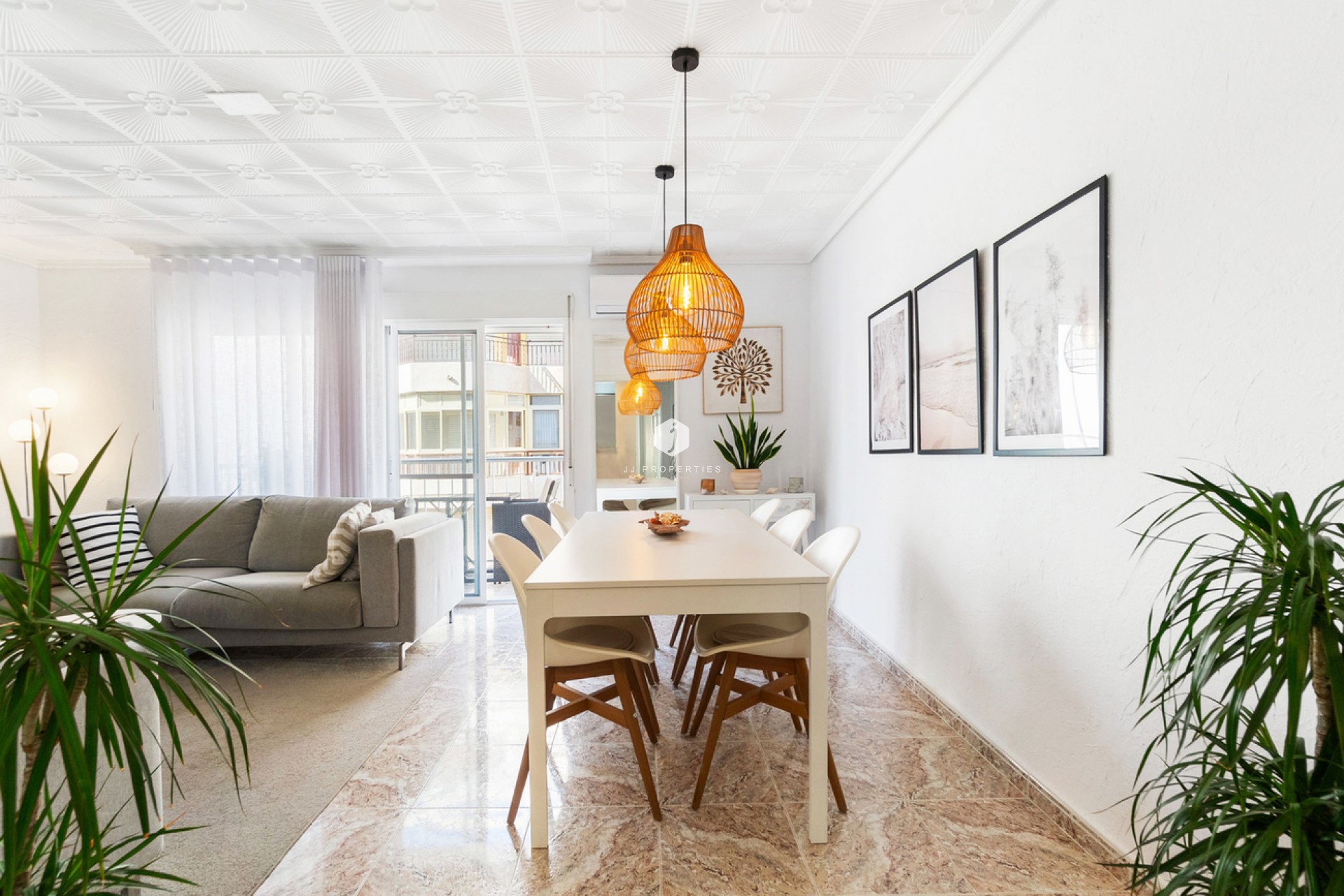 D'occasion - Appartement -
Torrevieja - Playa del Cura