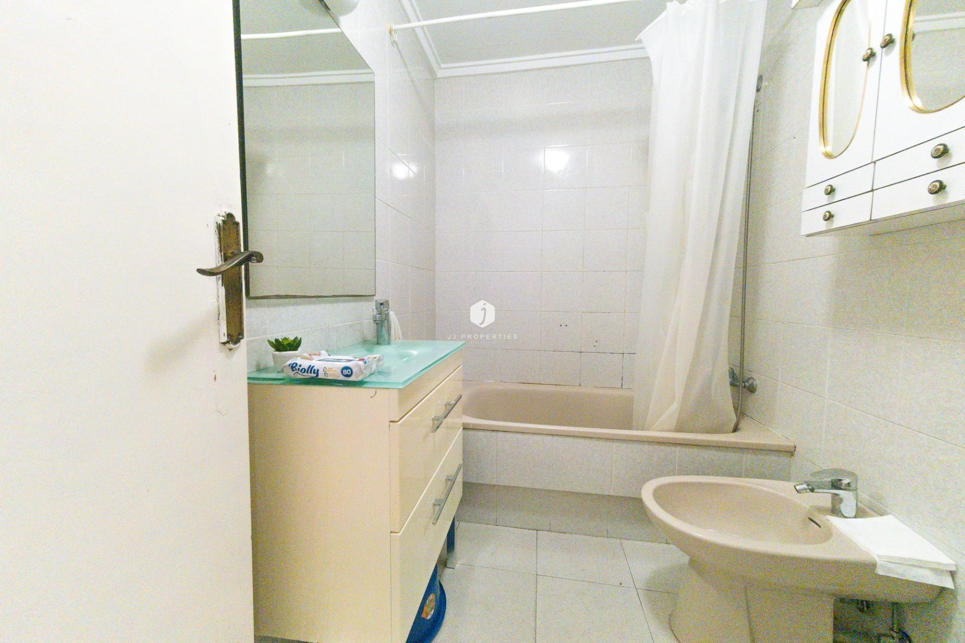 D'occasion - Appartement -
Torrevieja - Playa del Cura