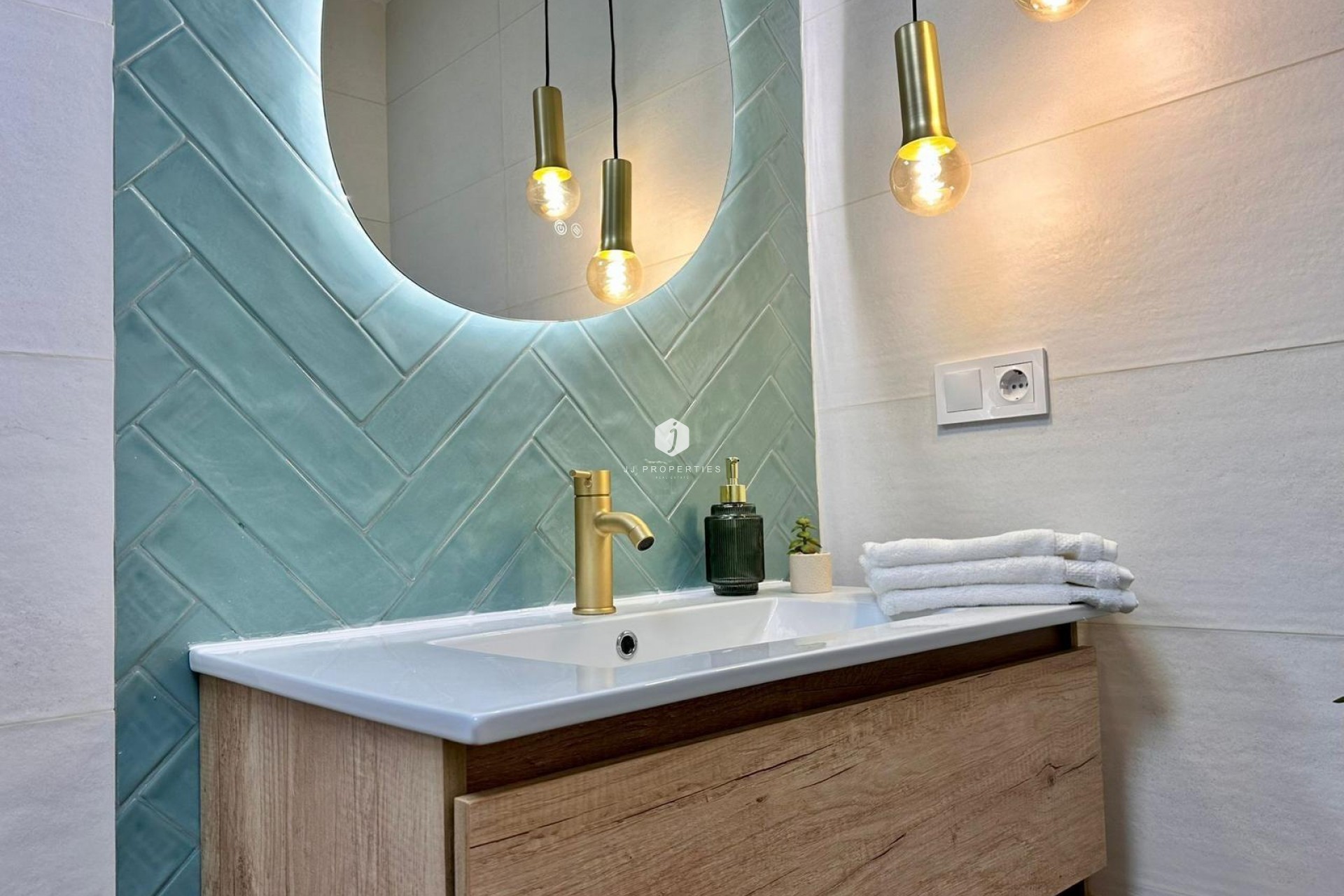 D'occasion - Appartement -
Torrevieja - Playa del Cura