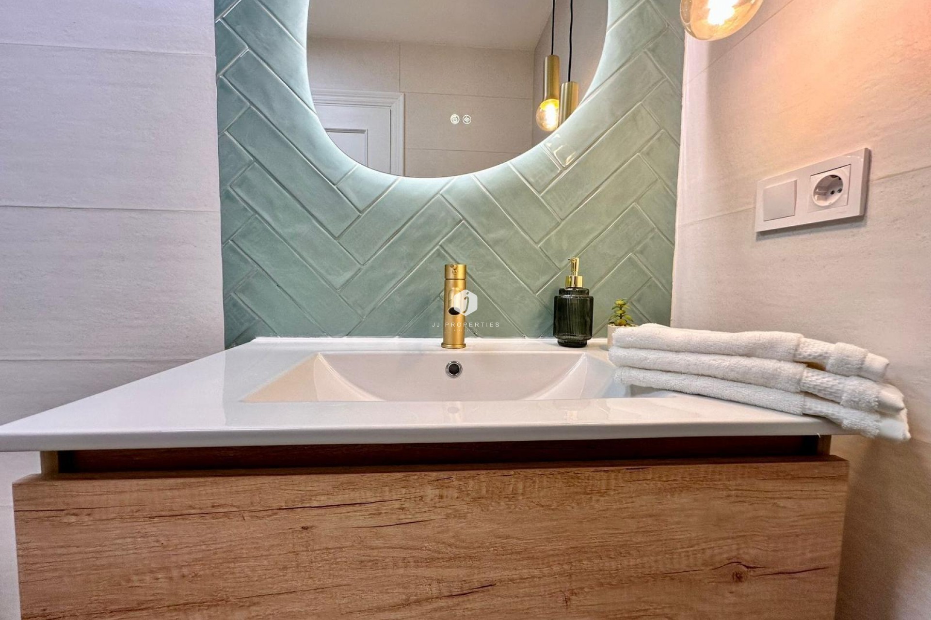 D'occasion - Appartement -
Torrevieja - Playa del Cura