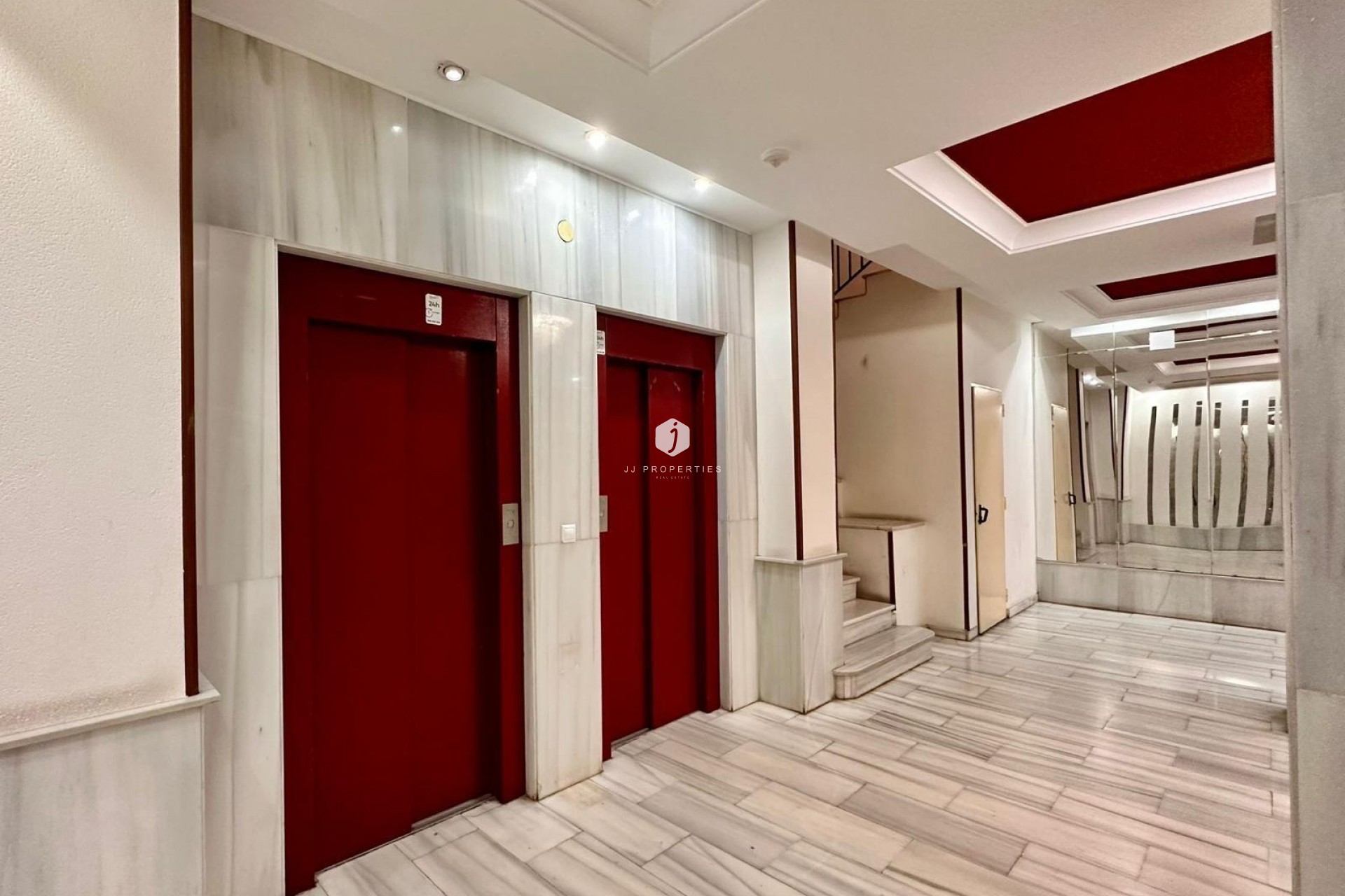 D'occasion - Appartement -
Torrevieja - Playa del Cura