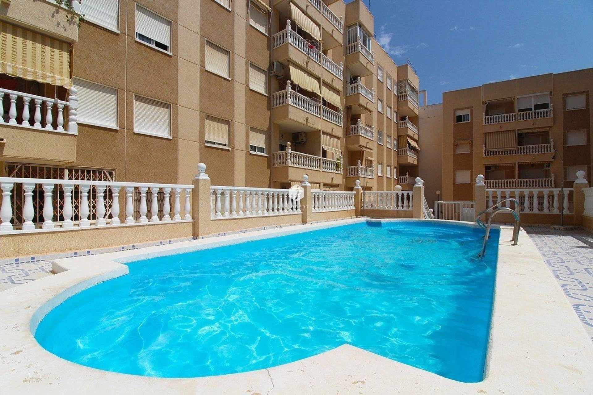 D'occasion - Appartement -
Torrevieja - Playa del Cura