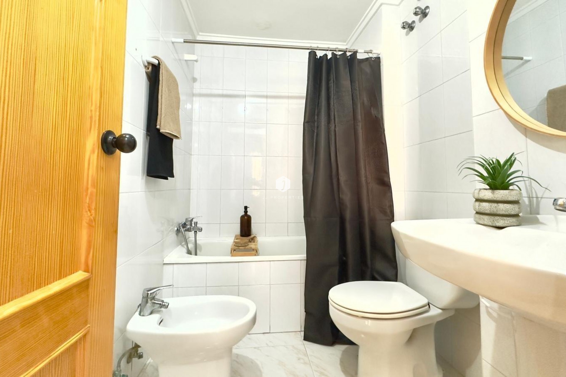 D'occasion - Appartement -
Torrevieja - Playa del Cura