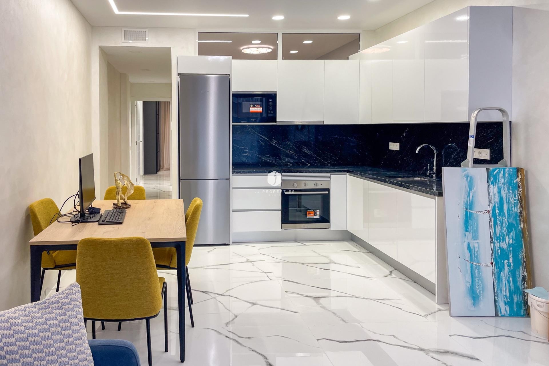 D'occasion - Appartement -
Torrevieja - Playa del Cura