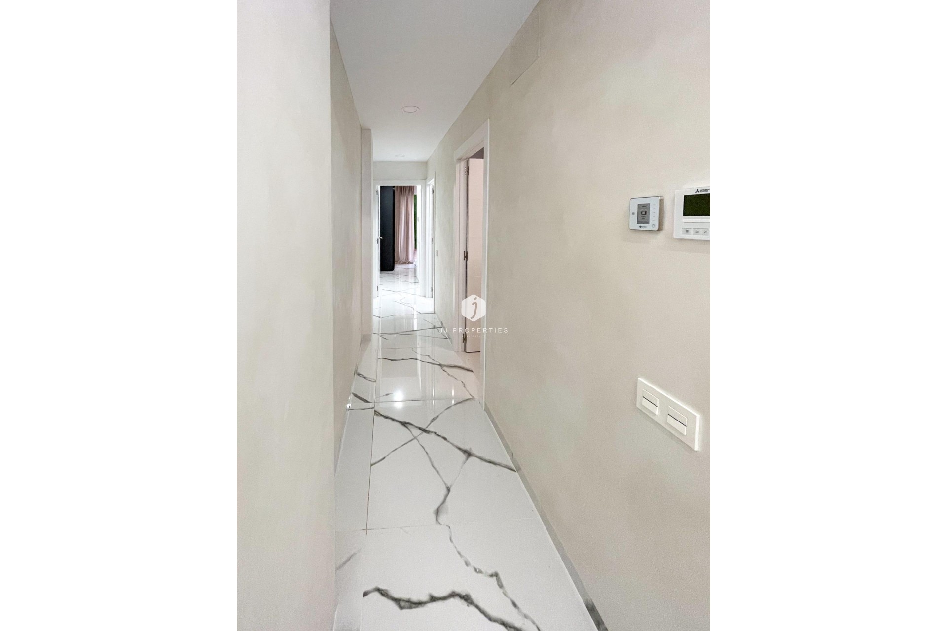 D'occasion - Appartement -
Torrevieja - Playa del Cura