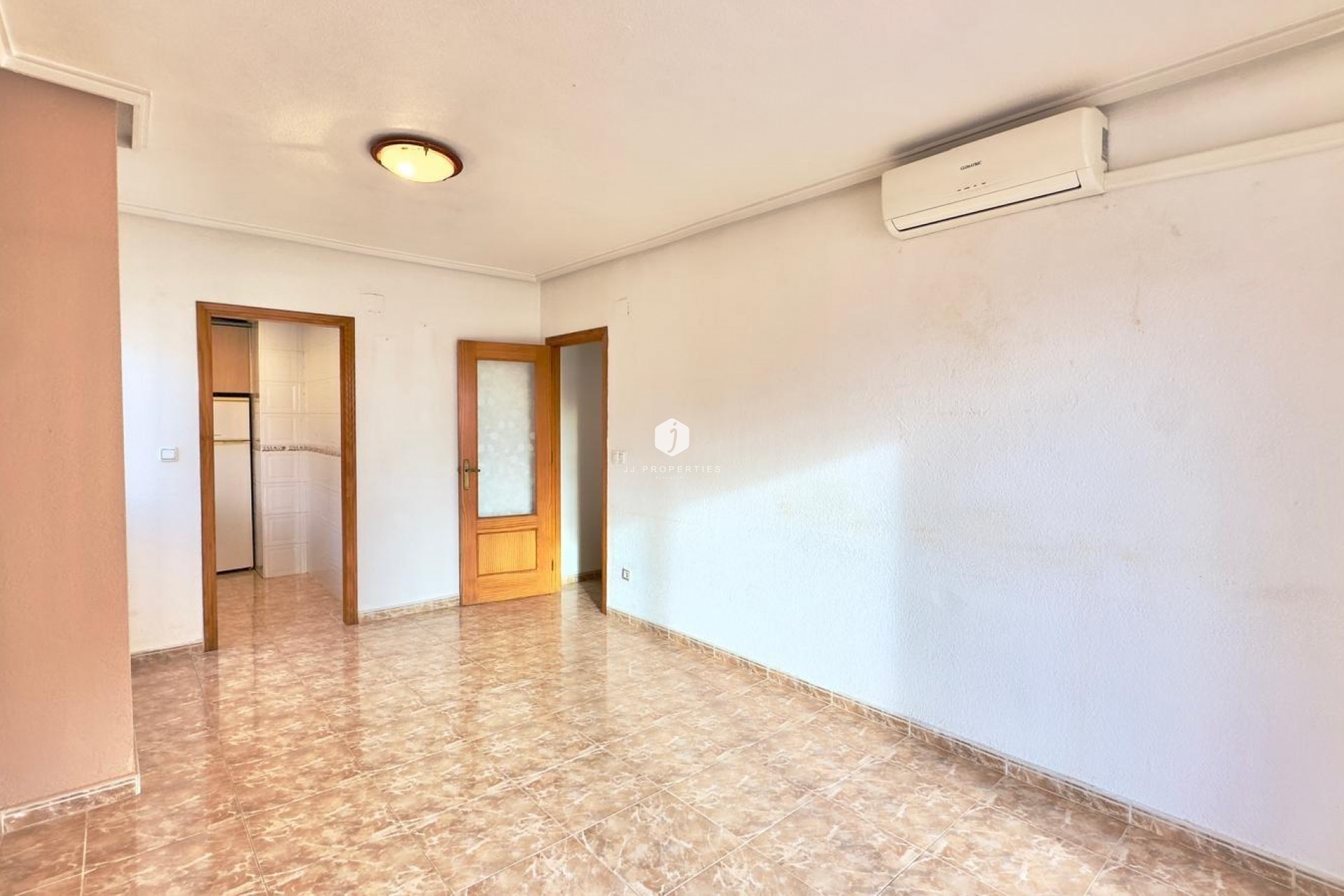 D'occasion - Appartement -
Torrevieja - Playa del Cura