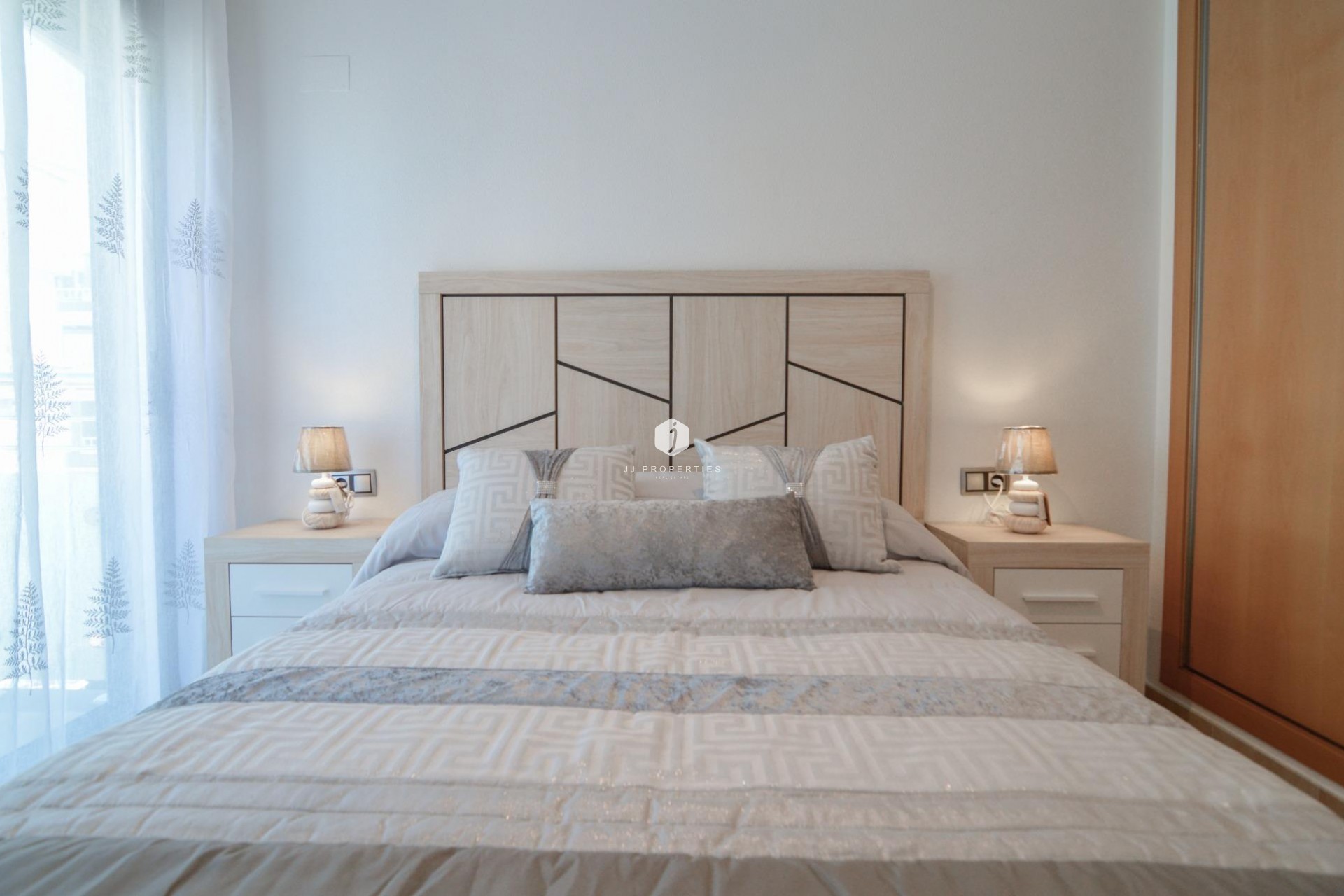 D'occasion - Appartement -
Torrevieja - Playa del Cura