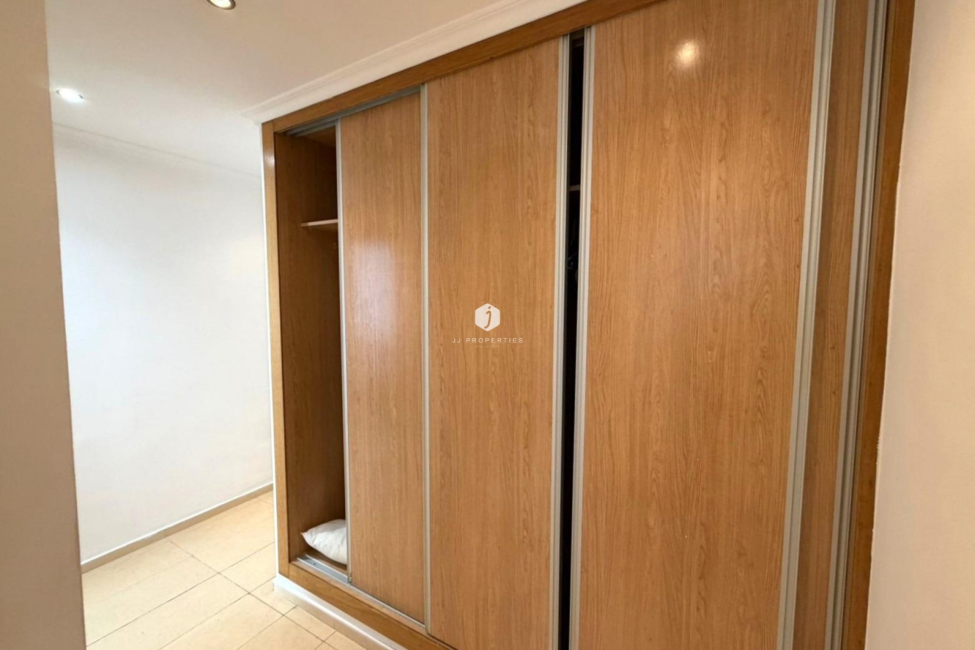 D'occasion - Appartement -
Torrevieja - Playa del Cura