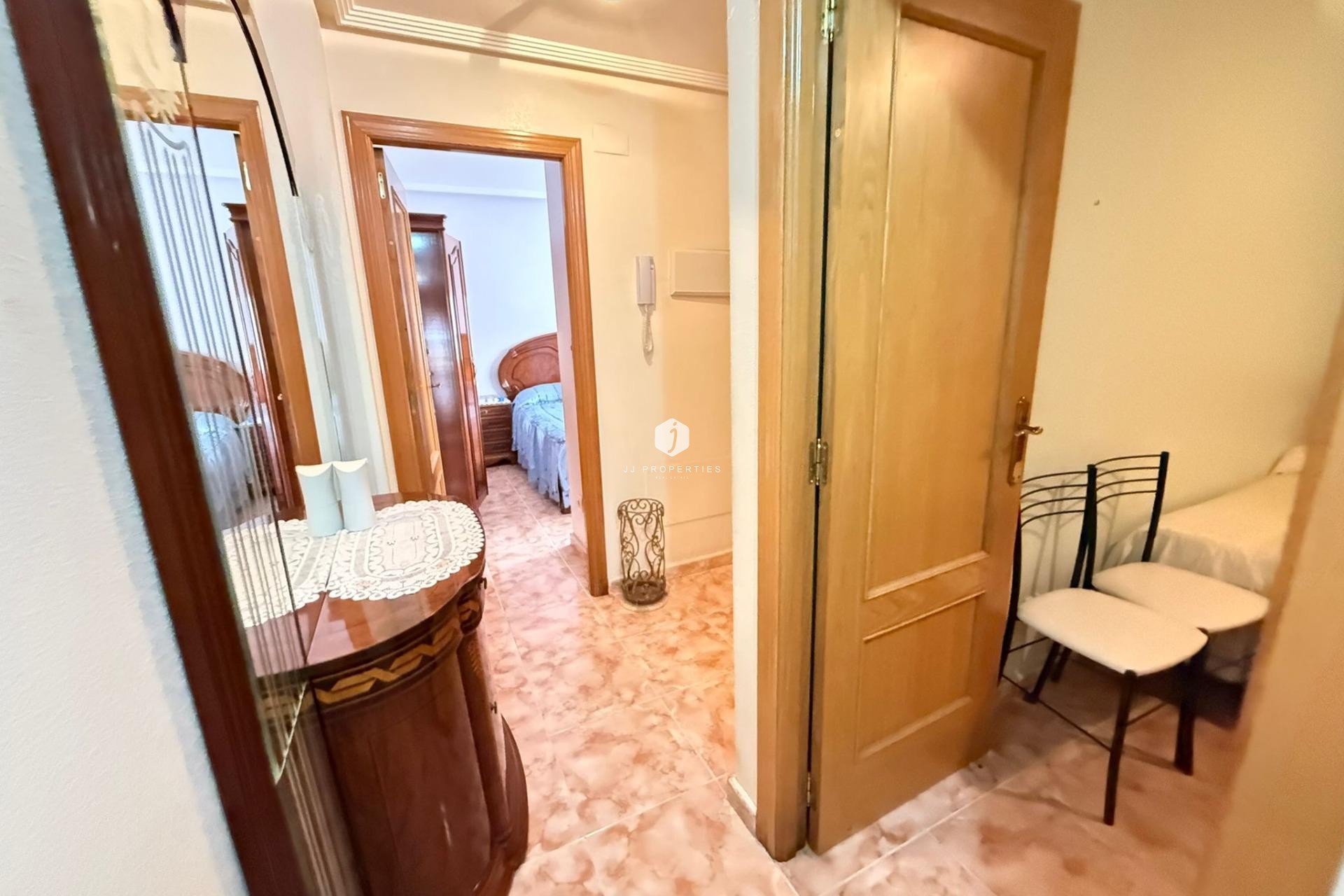 D'occasion - Appartement -
Torrevieja - Playa del Cura