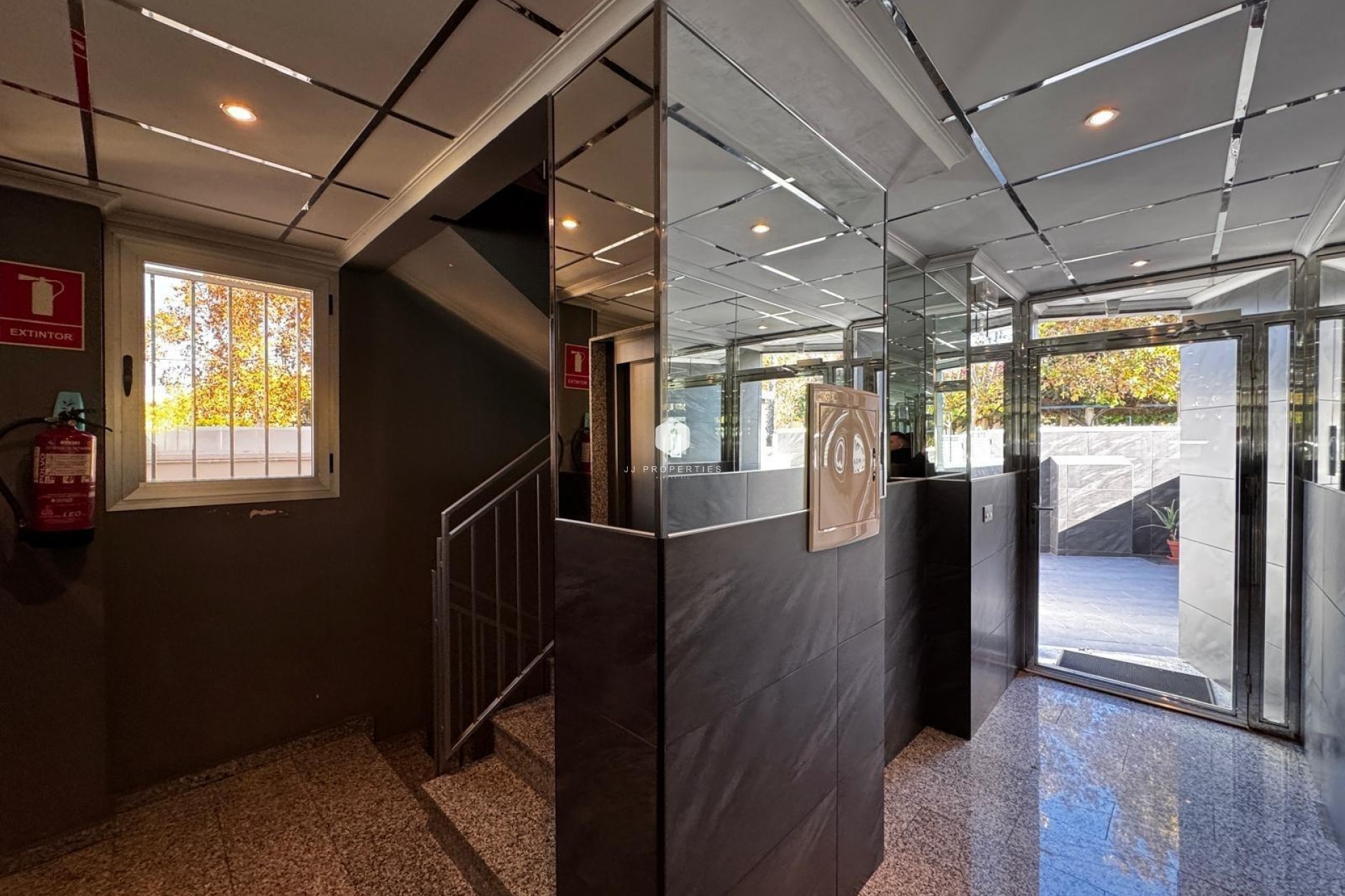 D'occasion - Appartement -
Torrevieja - Playa del Cura