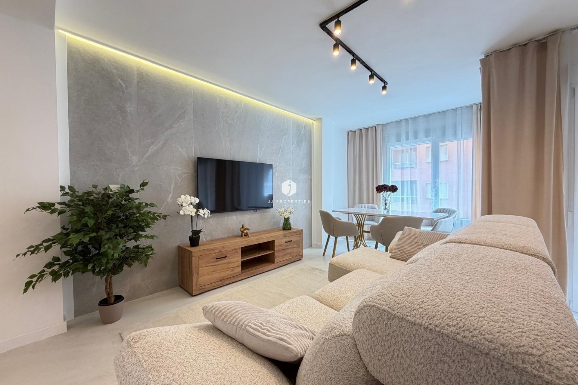 D'occasion - Appartement -
Torrevieja - Playa del Cura