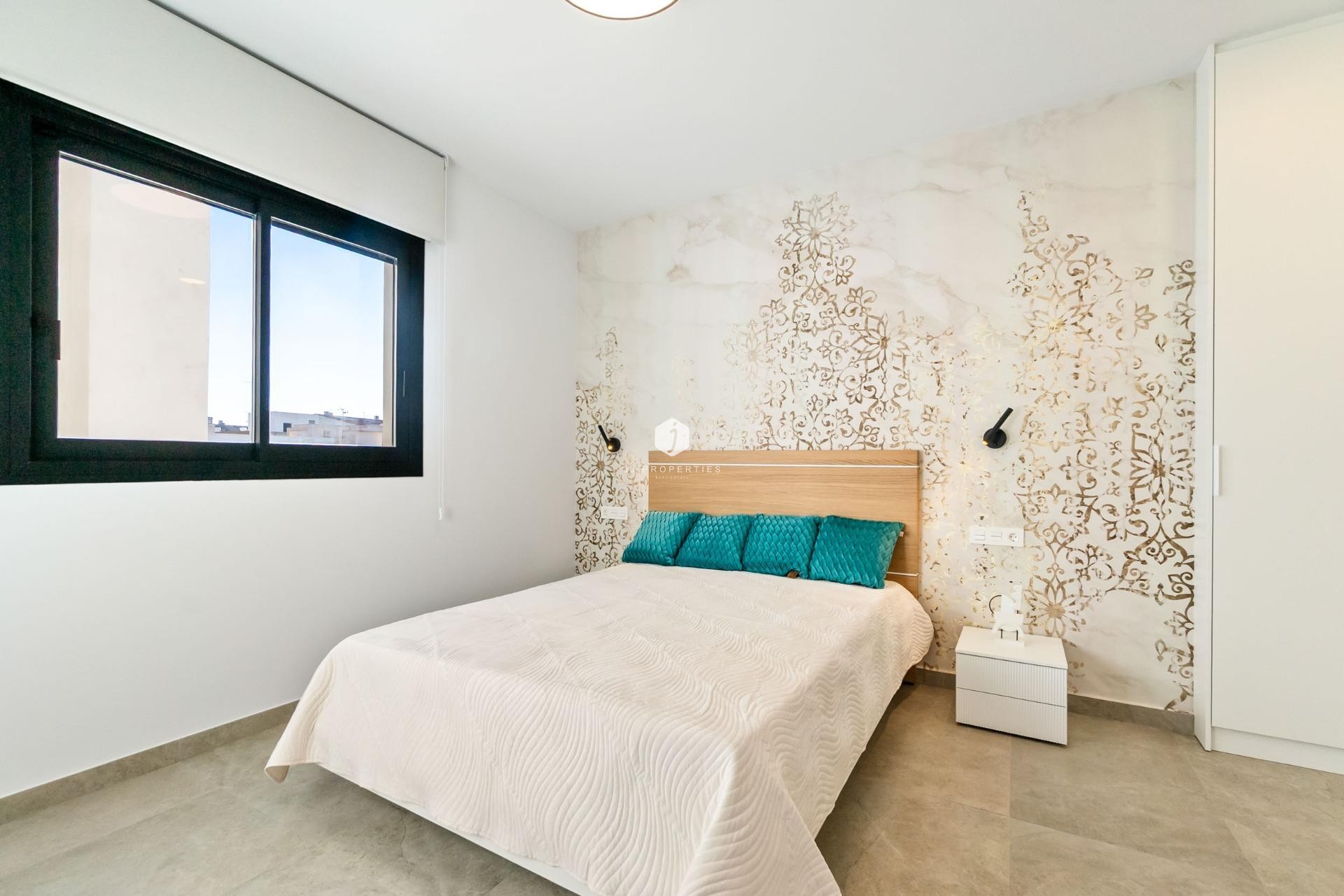 D'occasion - Appartement -
Torrevieja - Playa del Cura