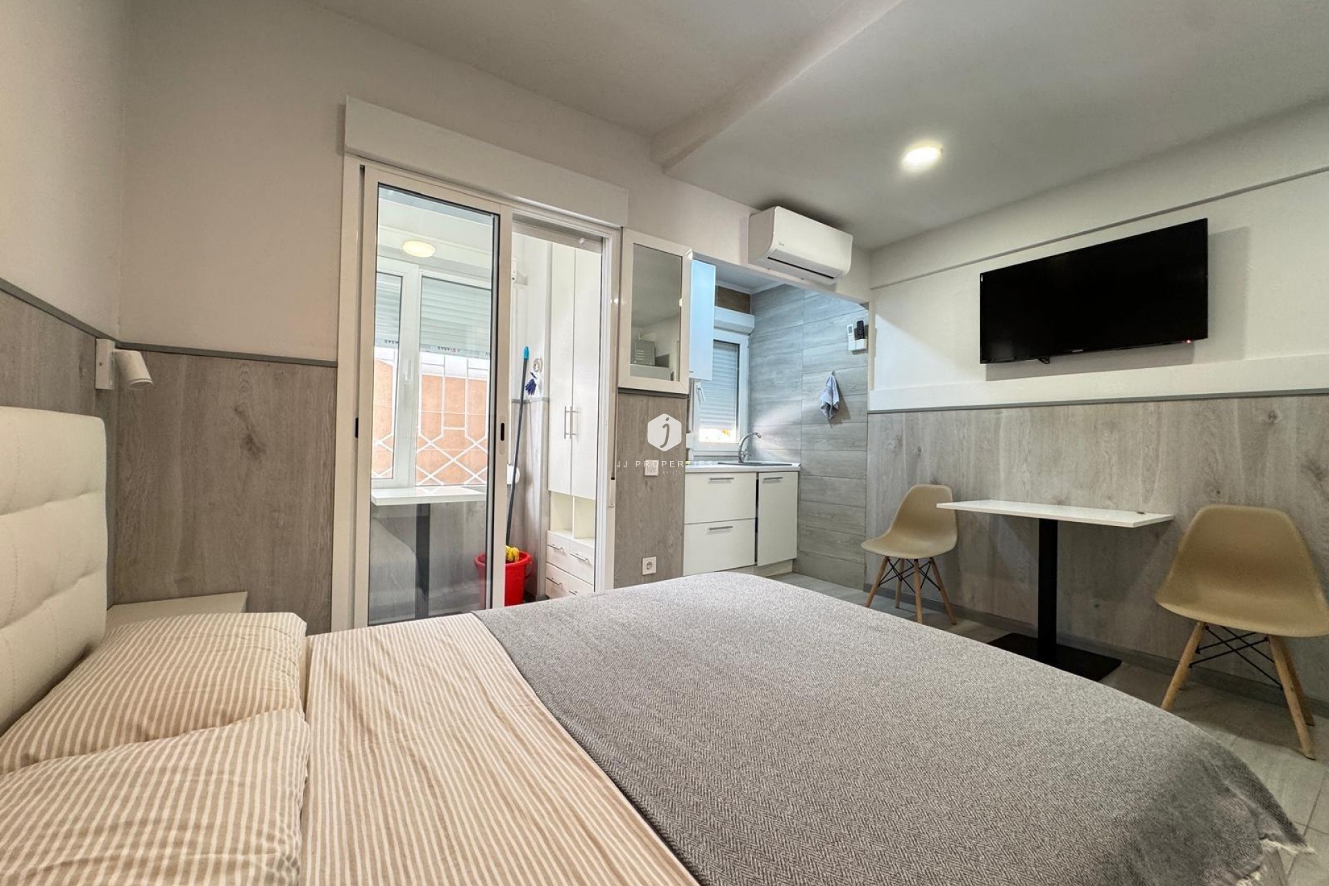 D'occasion - Appartement -
Torrevieja - Playa del Cura
