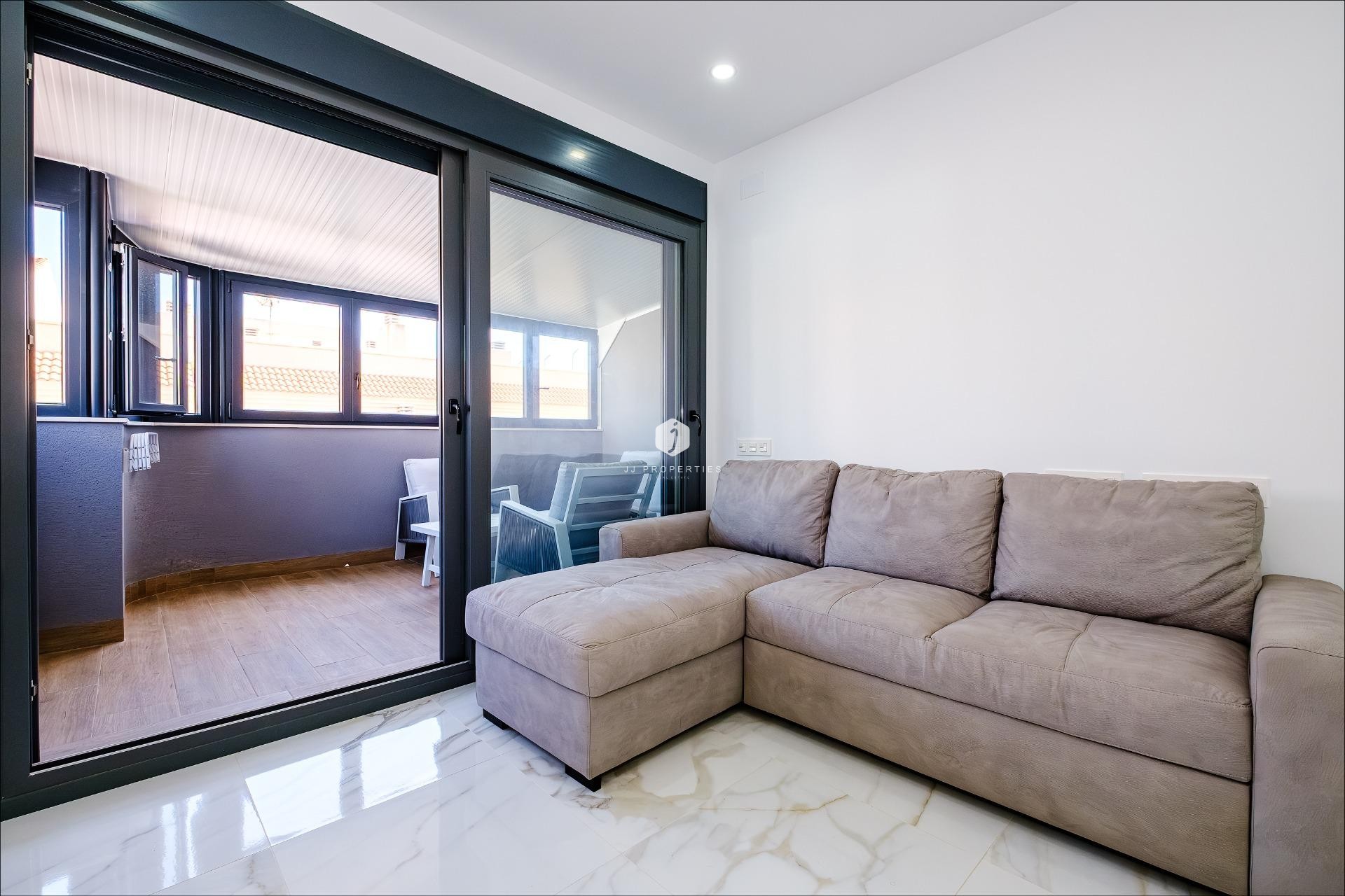 D'occasion - Appartement -
Torrevieja - Playa del Cura