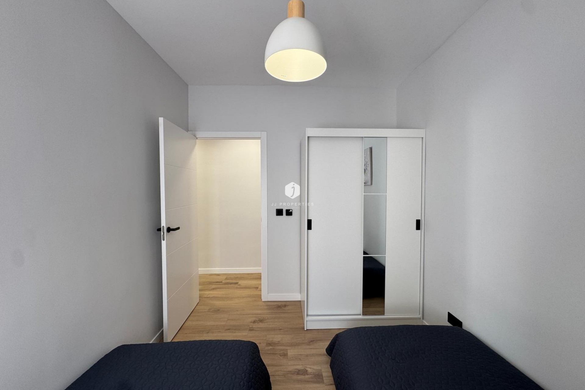 D'occasion - Appartement -
Torrevieja - Playa del Cura