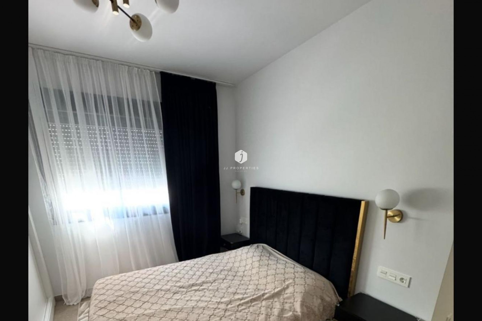 D'occasion - Appartement -
Torrevieja - Playa del Cura