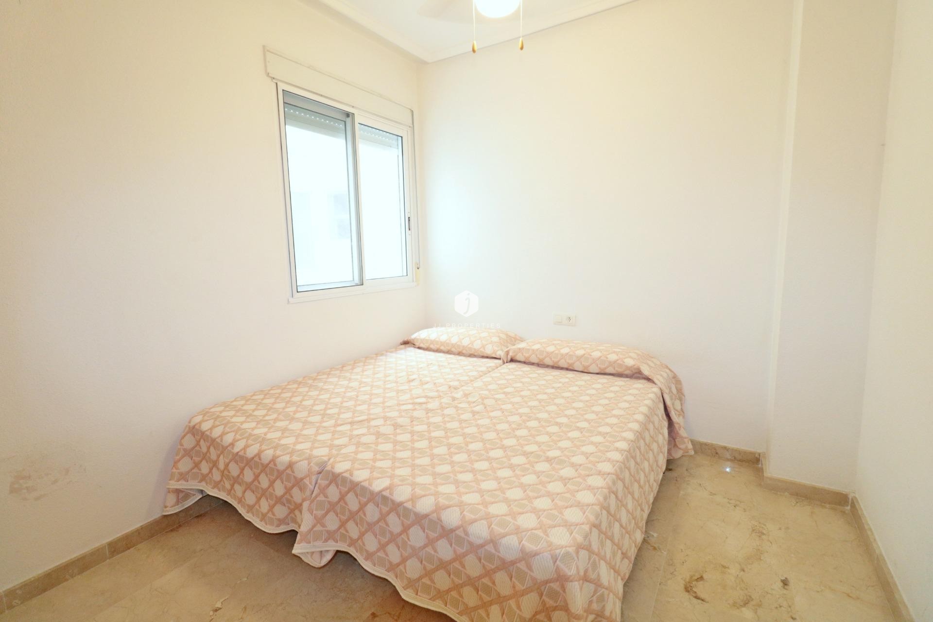 D'occasion - Appartement -
Torrevieja - Playa del Cura