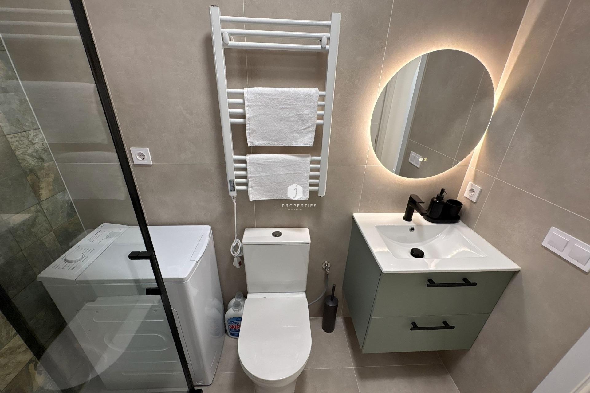 D'occasion - Appartement -
Torrevieja - Playa del Cura