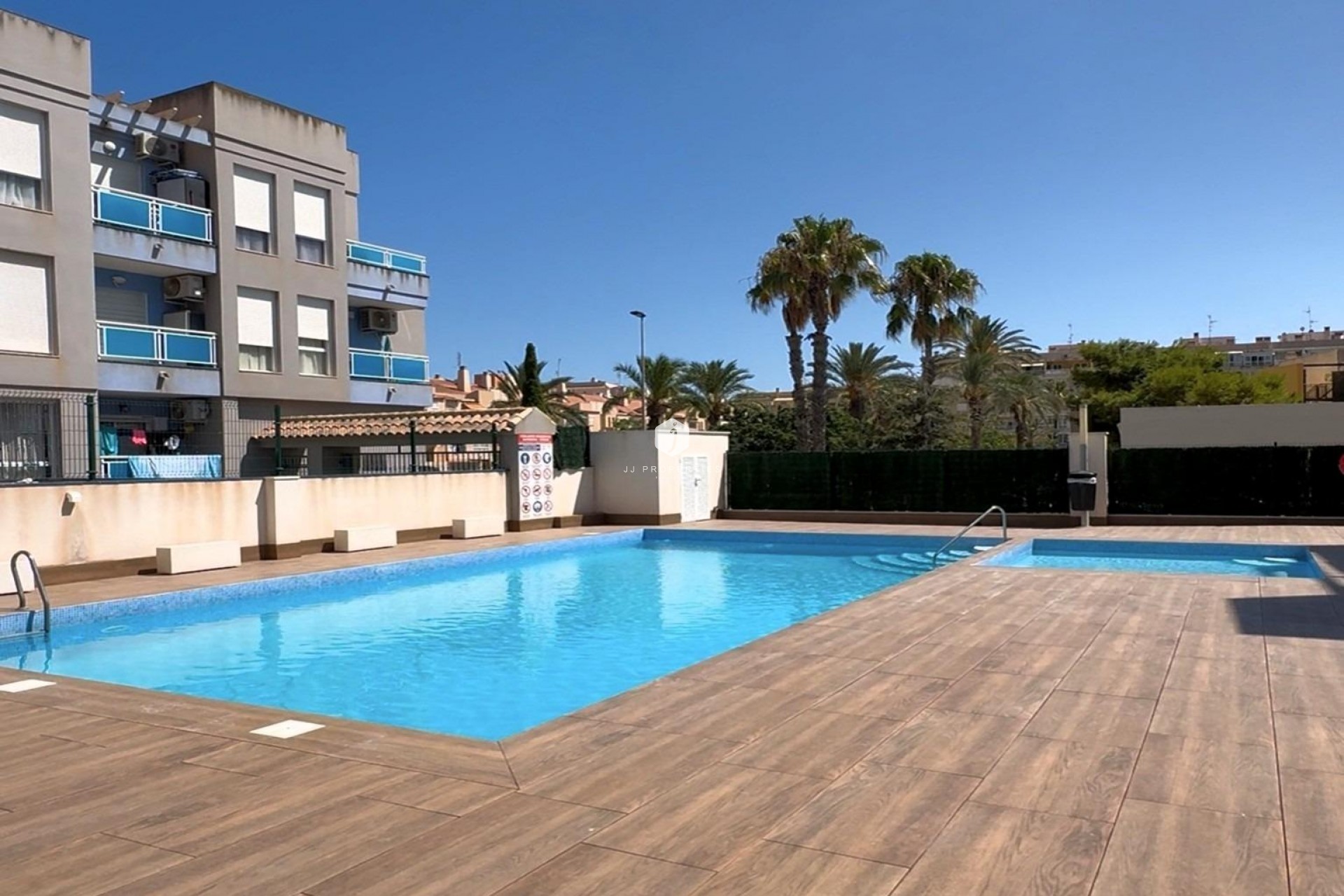 D'occasion - Appartement -
Torrevieja - Playa del Cura