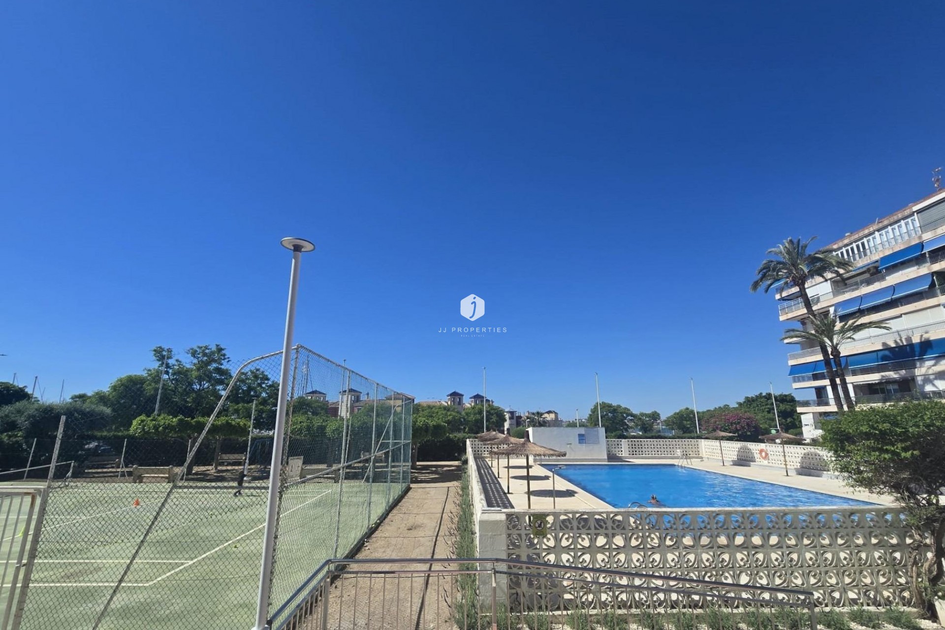 D'occasion - Appartement -
Torrevieja - Puerto Deportivo Marina Salinas