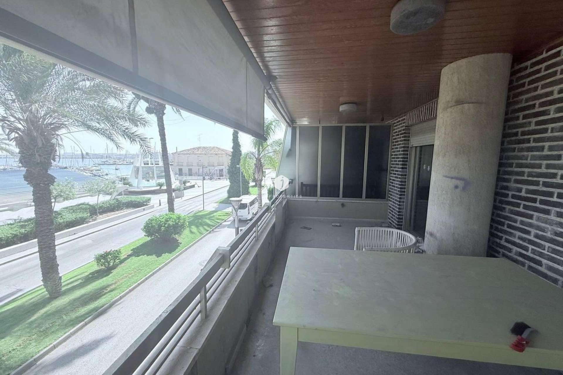 D'occasion - Appartement -
Torrevieja - Puerto