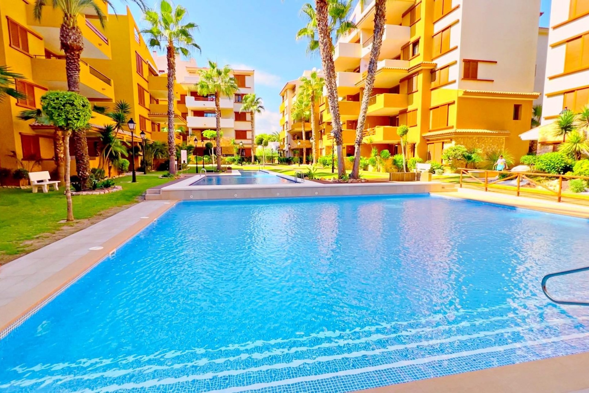 D'occasion - Appartement -
Torrevieja - Punta prima