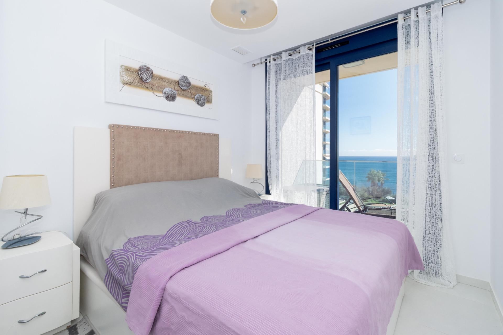 D'occasion - Appartement -
Torrevieja - Punta prima