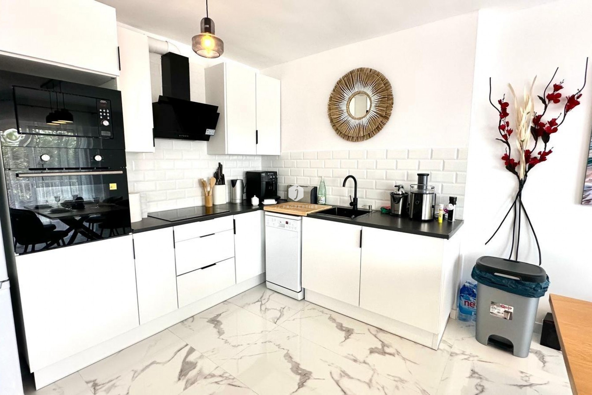 D'occasion - Appartement -
Torrevieja - Punta prima