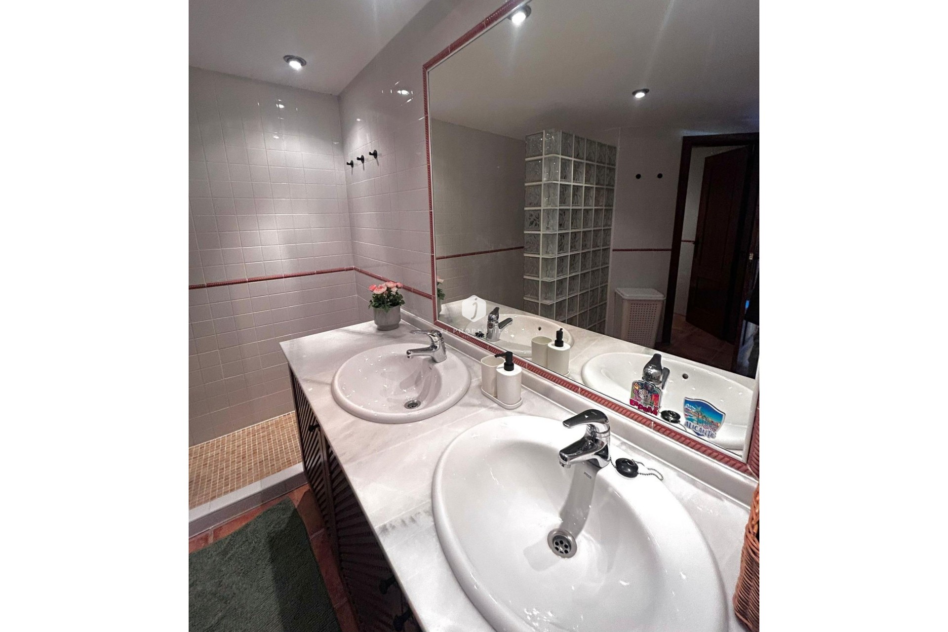 D'occasion - Appartement -
Torrevieja - Punta prima