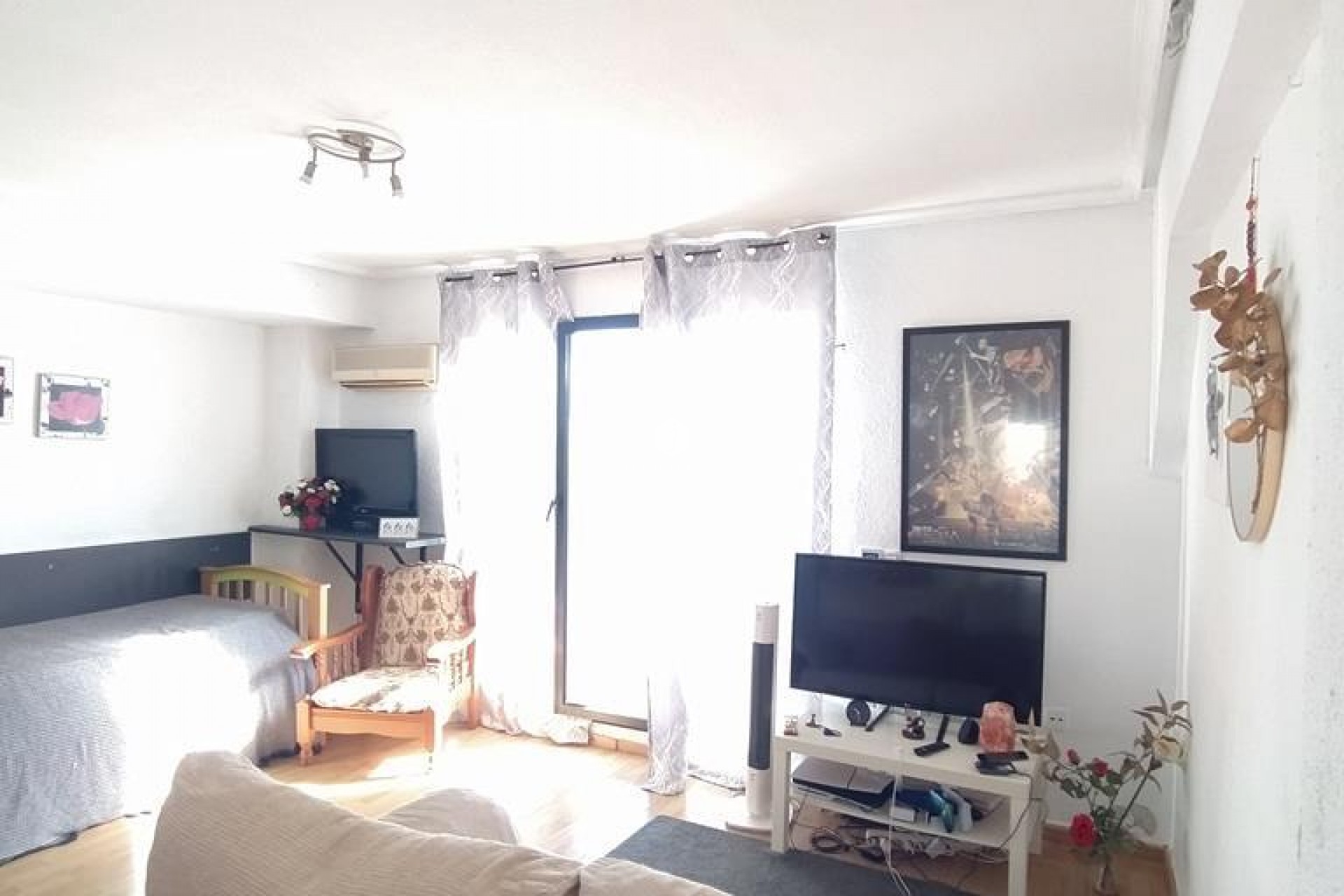 D'occasion - Appartement -
Torrevieja - Punta prima