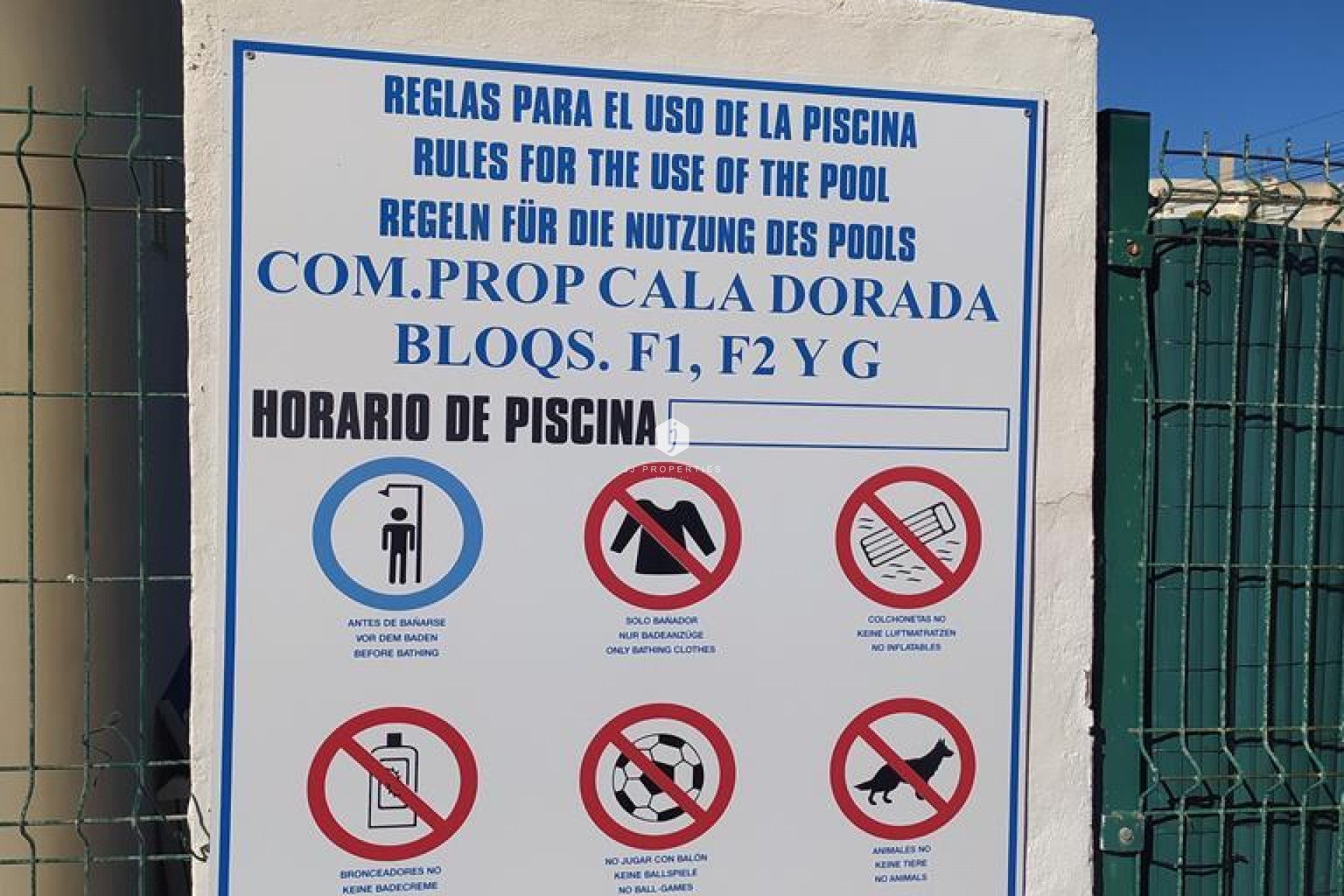 D'occasion - Appartement -
Torrevieja - Punta prima